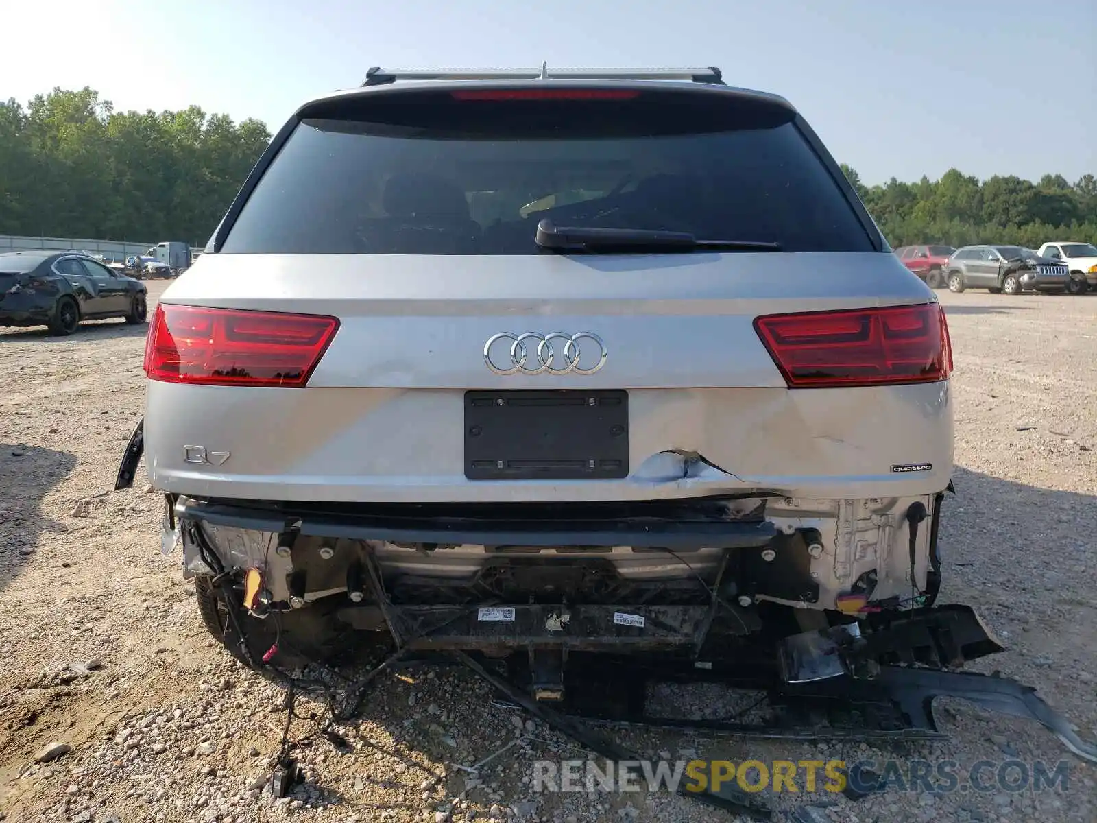 9 Photograph of a damaged car WA1LAAF71KD049301 AUDI Q7 2019