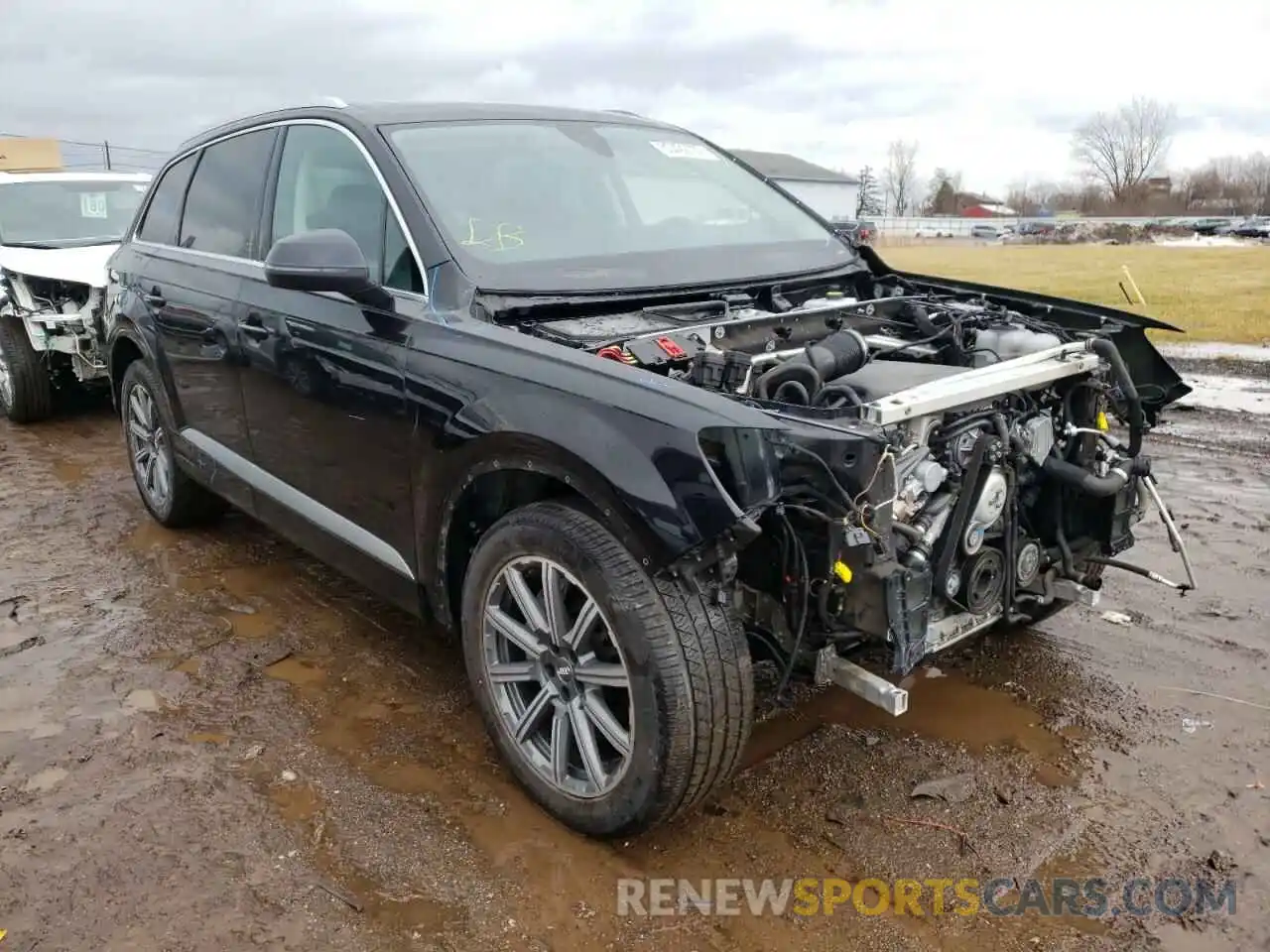 1 Photograph of a damaged car WA1LAAF72KD001595 AUDI Q7 2019