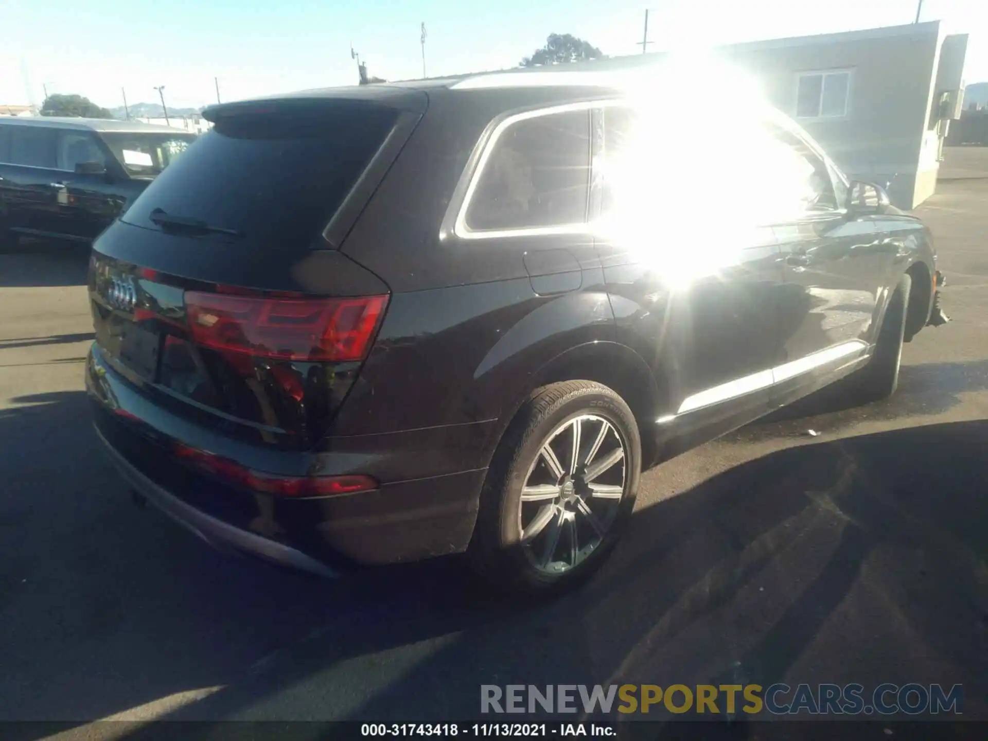 4 Photograph of a damaged car WA1LAAF72KD002360 AUDI Q7 2019