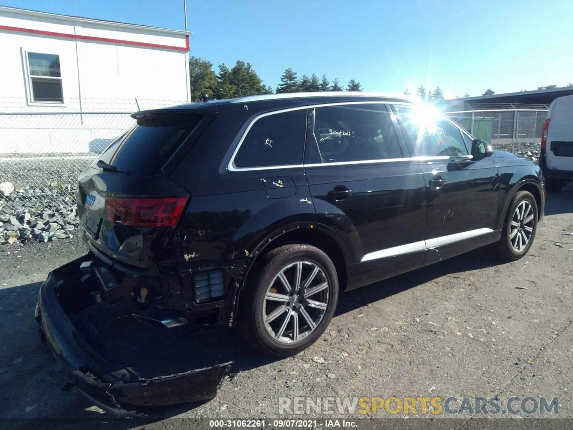 4 Photograph of a damaged car WA1LAAF72KD003119 AUDI Q7 2019