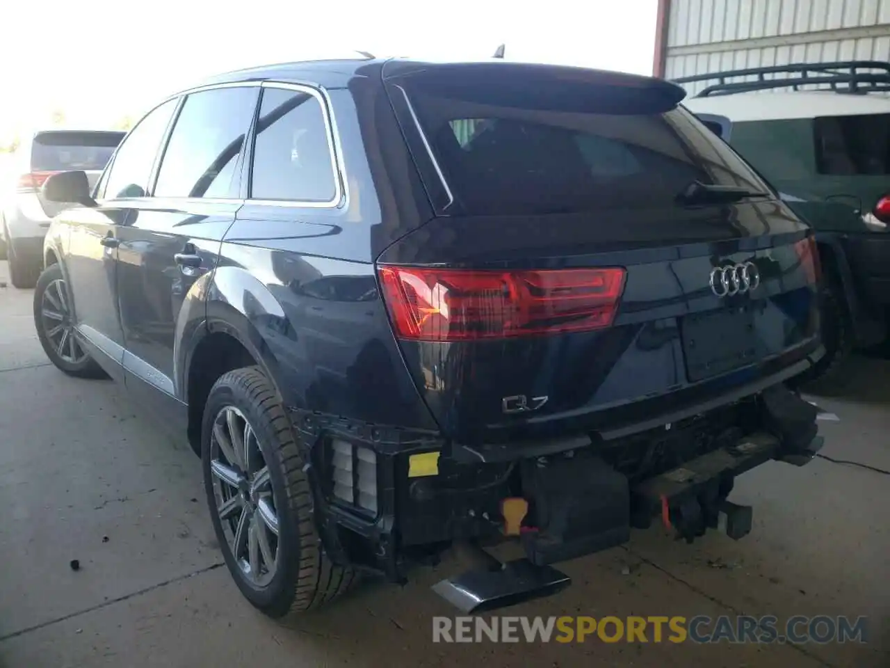 3 Фотография поврежденного автомобиля WA1LAAF72KD004674 AUDI Q7 2019