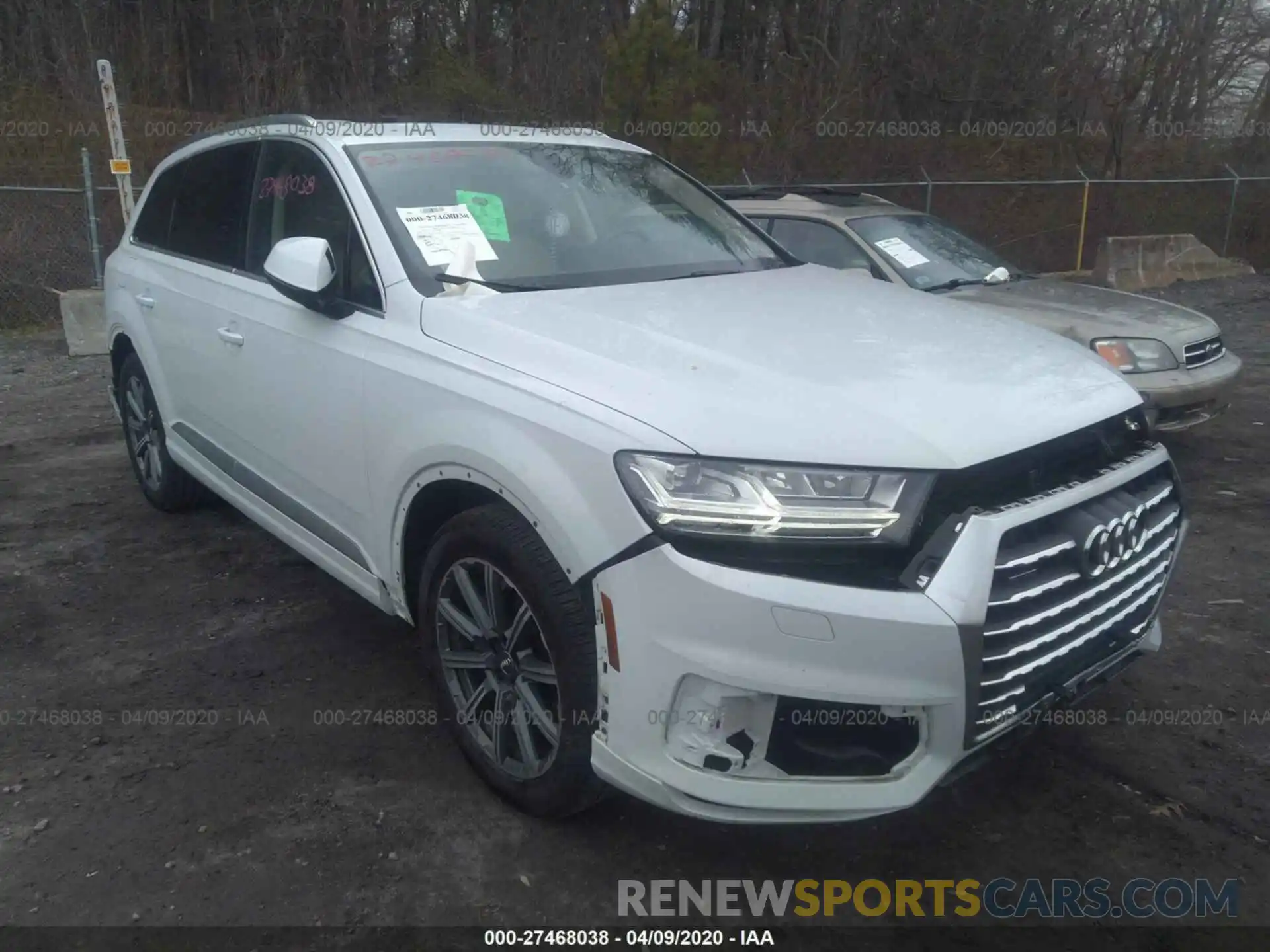 1 Photograph of a damaged car WA1LAAF72KD004965 AUDI Q7 2019