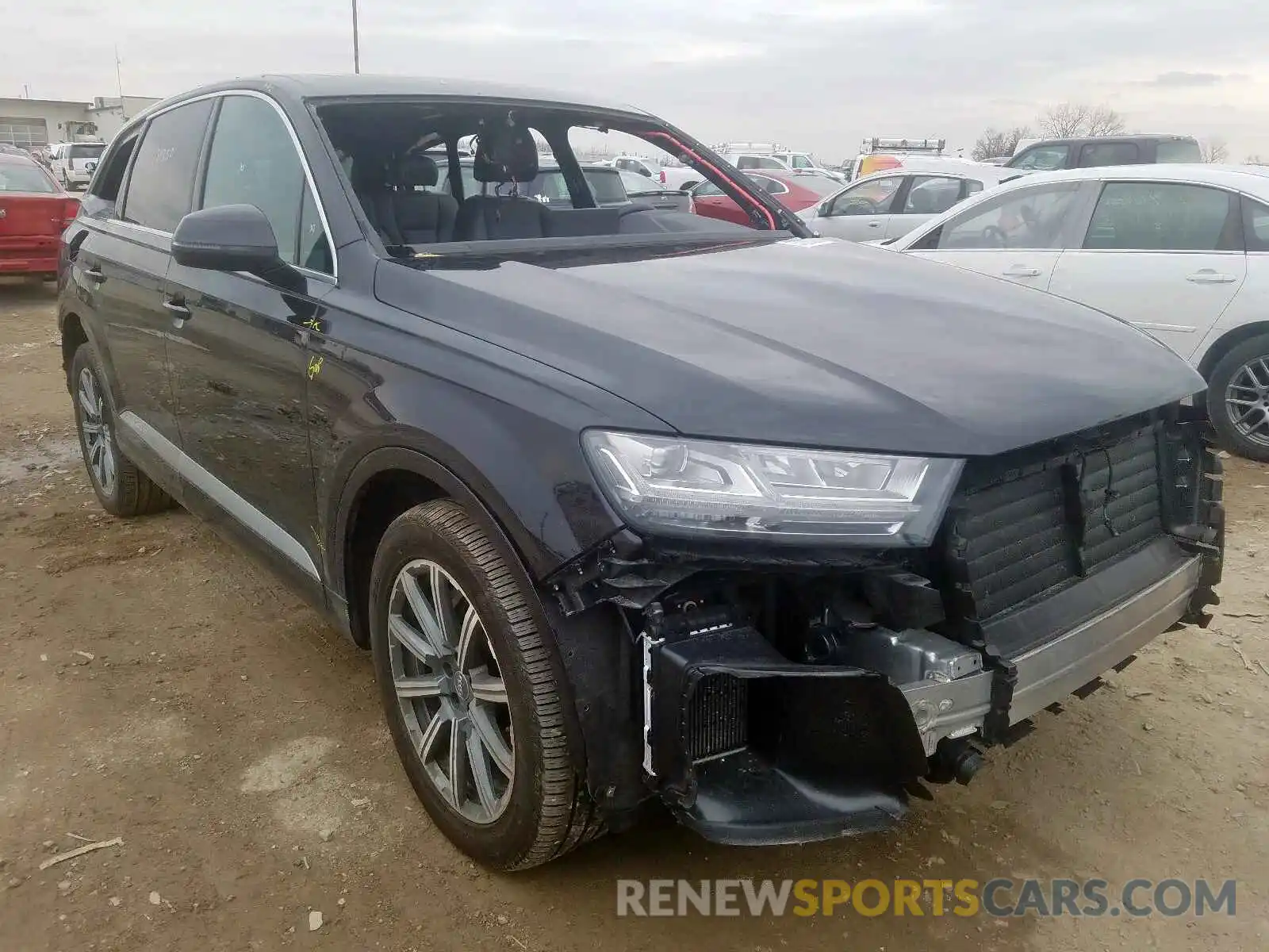 1 Photograph of a damaged car WA1LAAF72KD007350 AUDI Q7 2019