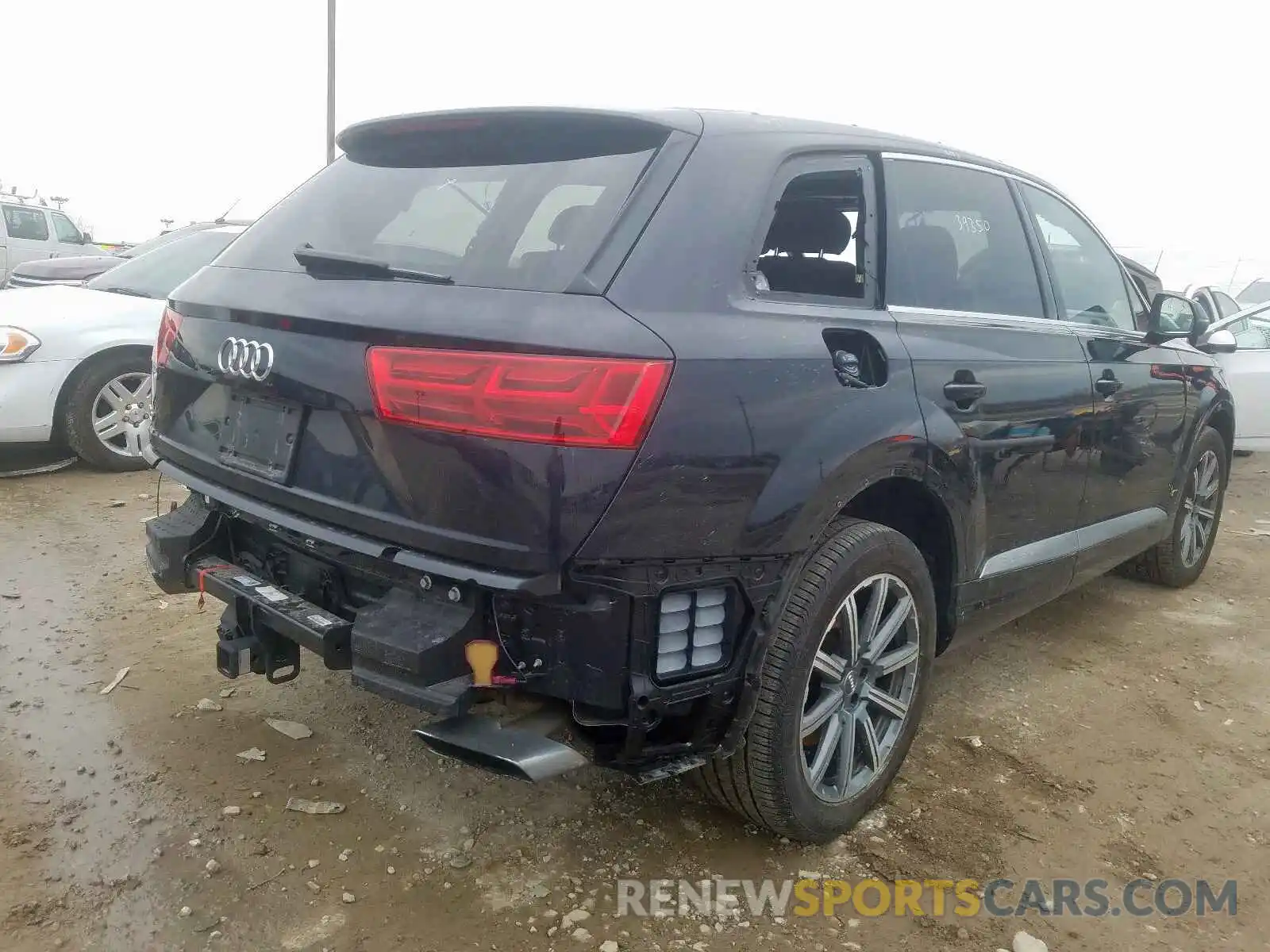 4 Photograph of a damaged car WA1LAAF72KD007350 AUDI Q7 2019