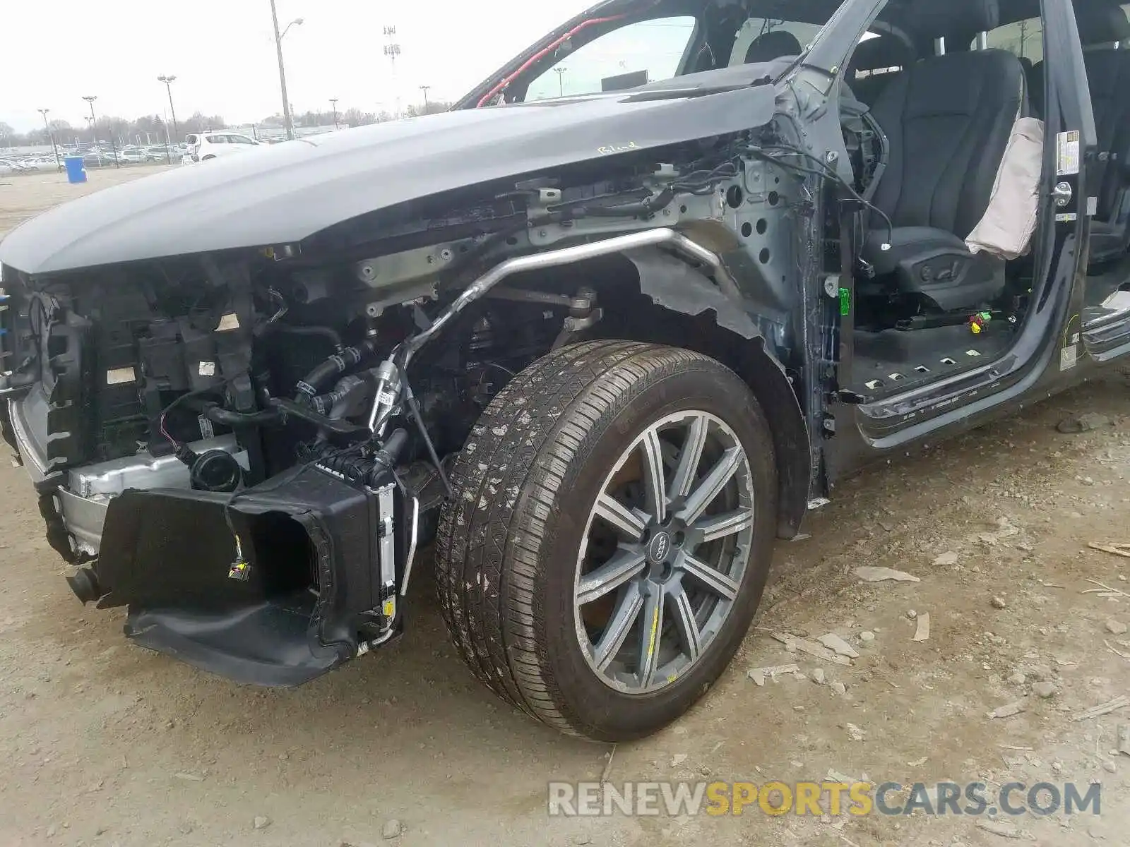 9 Photograph of a damaged car WA1LAAF72KD007350 AUDI Q7 2019