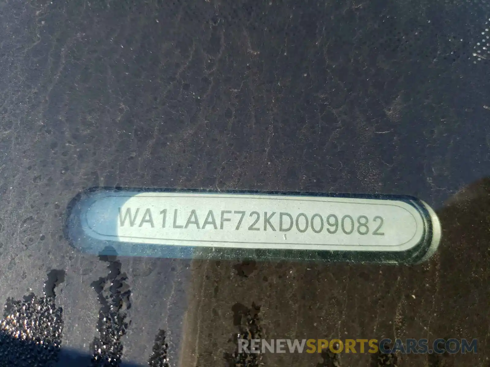 10 Photograph of a damaged car WA1LAAF72KD009082 AUDI Q7 2019