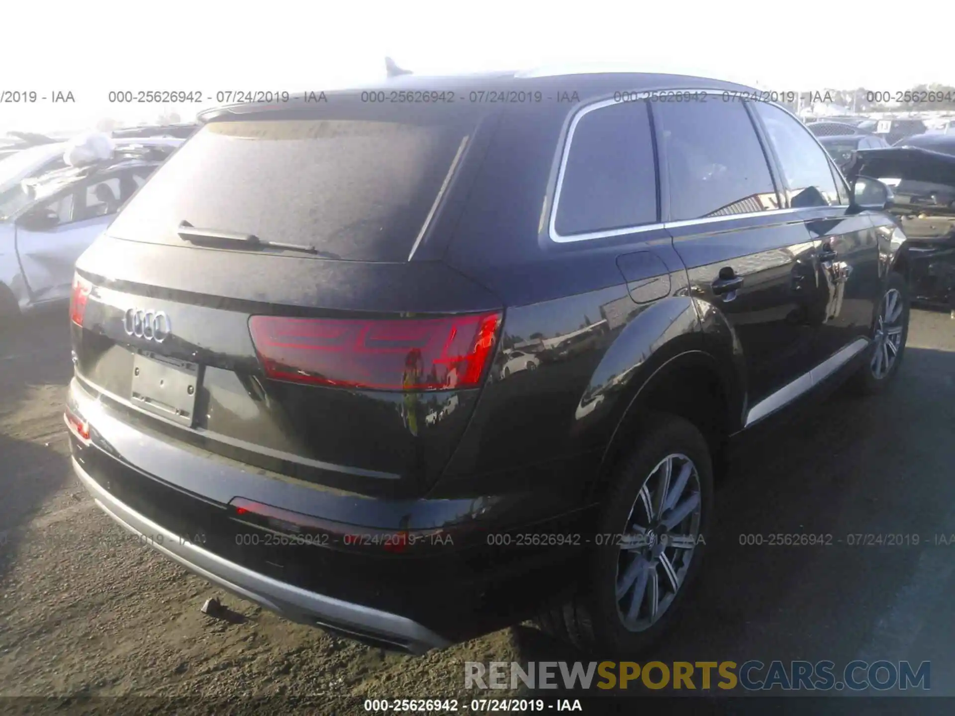 4 Фотография поврежденного автомобиля WA1LAAF72KD021166 AUDI Q7 2019