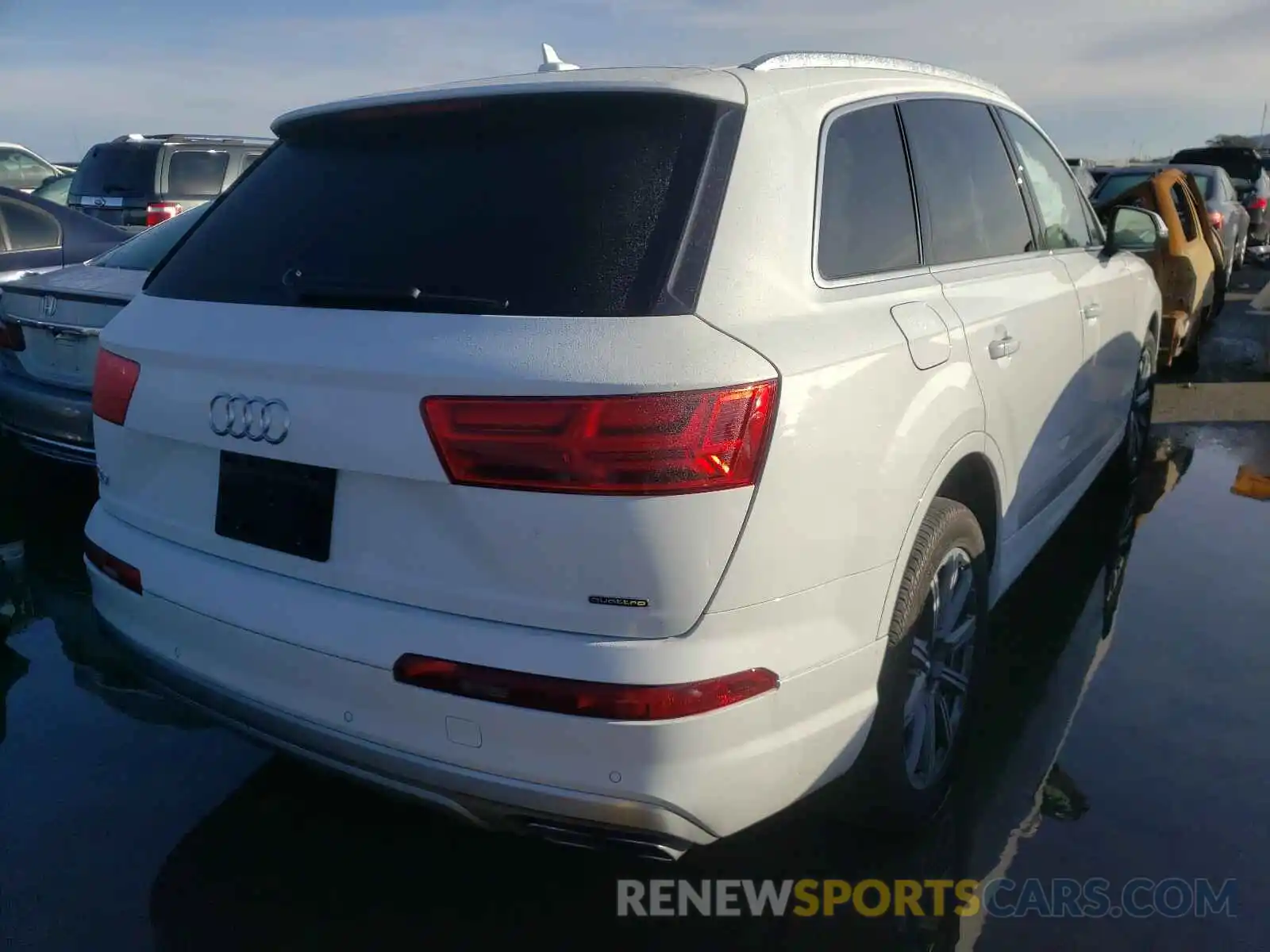 4 Photograph of a damaged car WA1LAAF72KD028649 AUDI Q7 2019