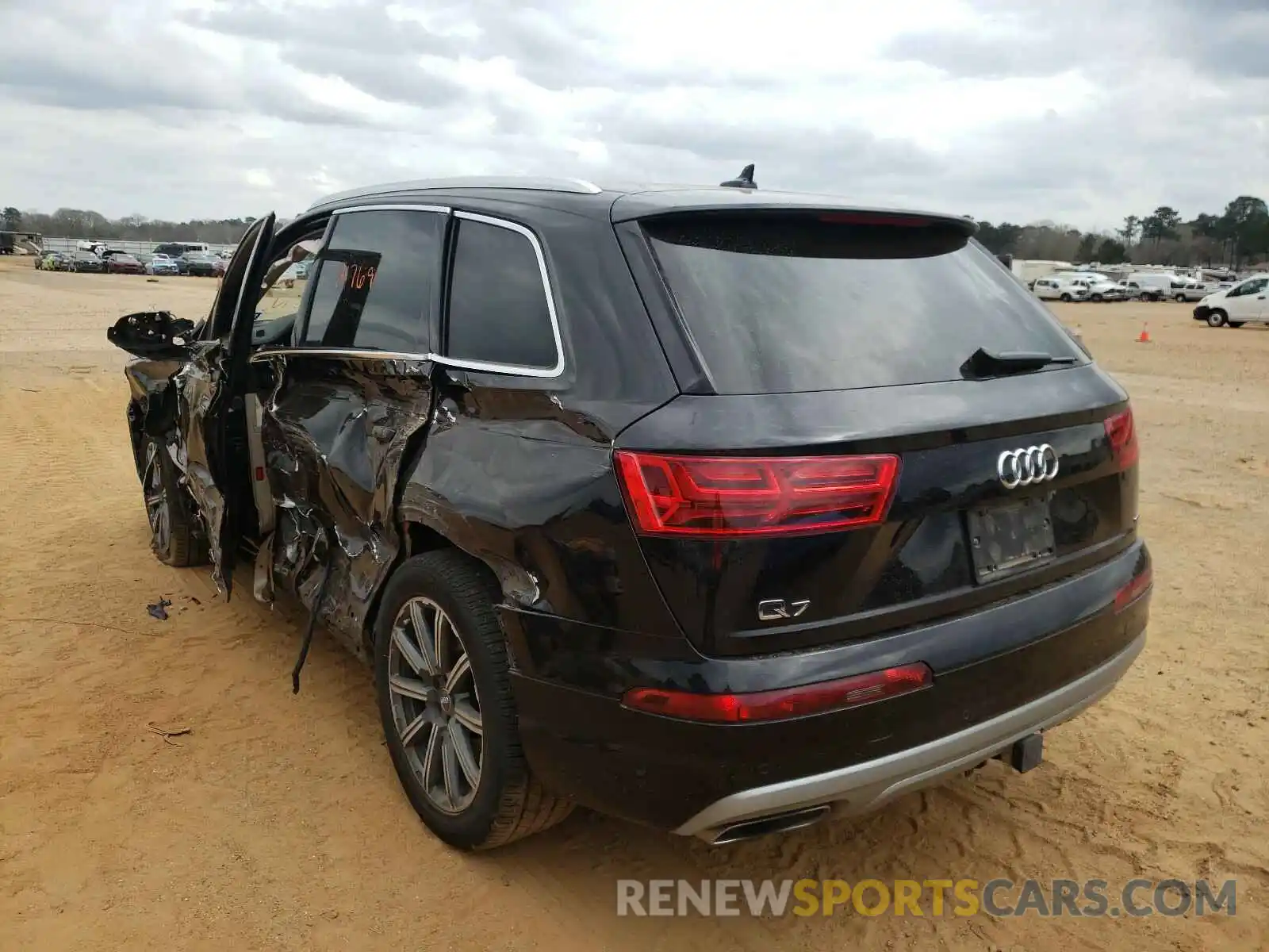 3 Photograph of a damaged car WA1LAAF72KD030496 AUDI Q7 2019