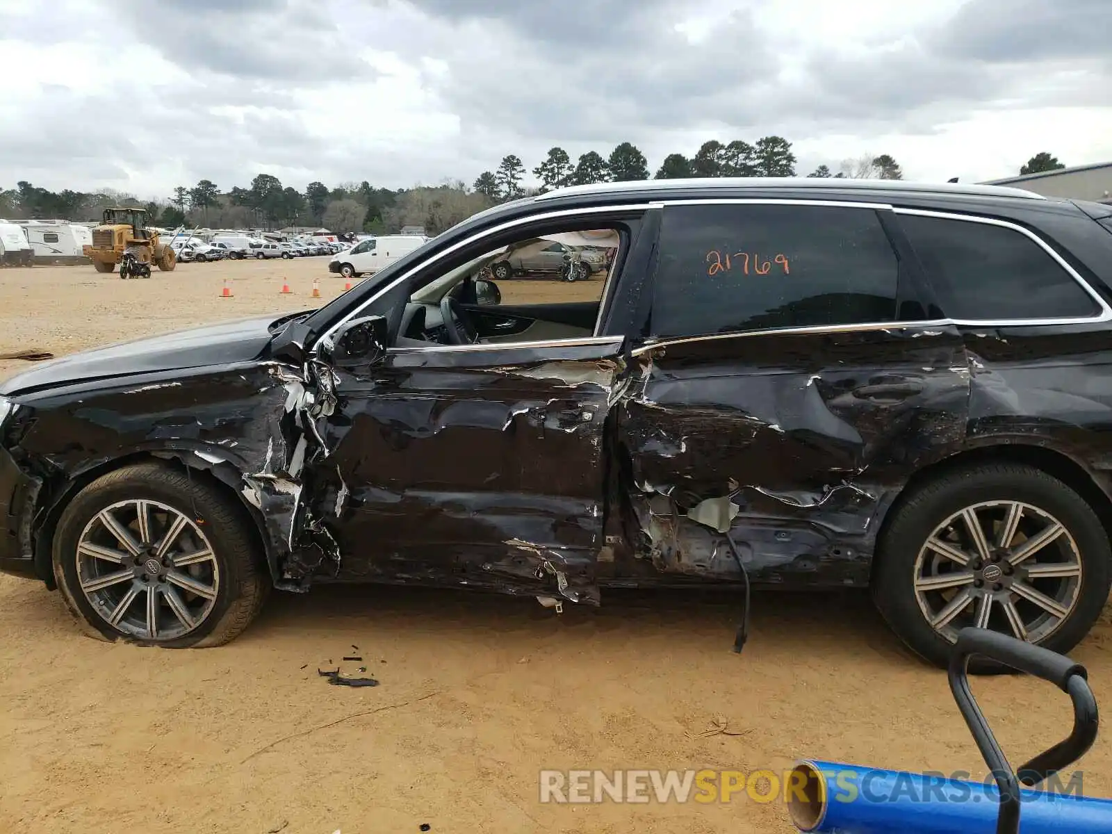 9 Photograph of a damaged car WA1LAAF72KD030496 AUDI Q7 2019