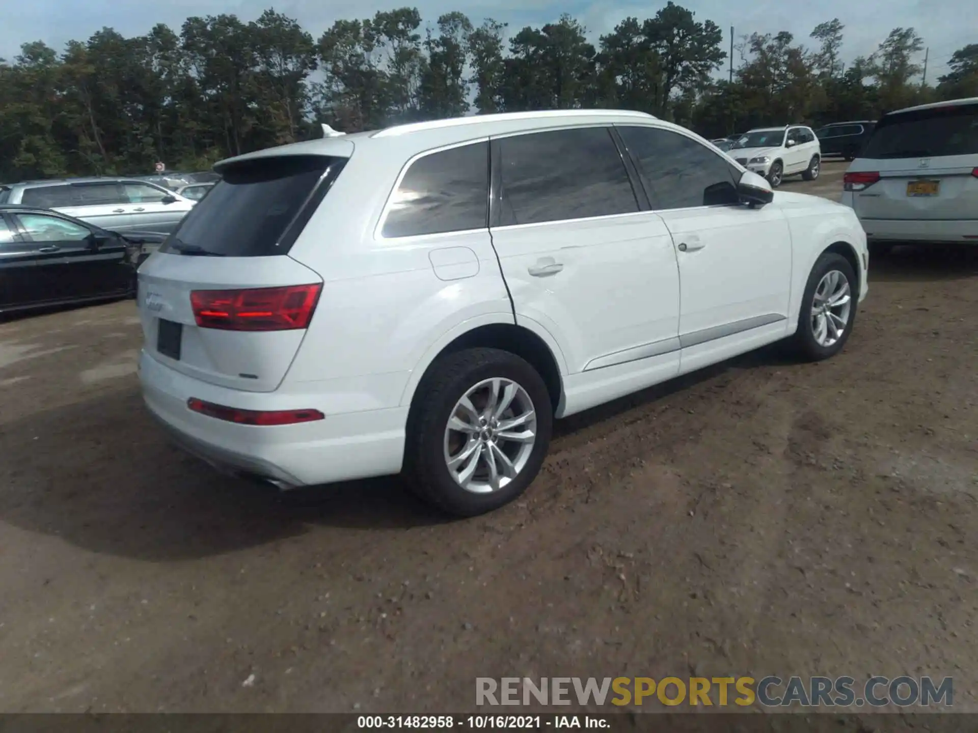 4 Photograph of a damaged car WA1LAAF72KD044527 AUDI Q7 2019