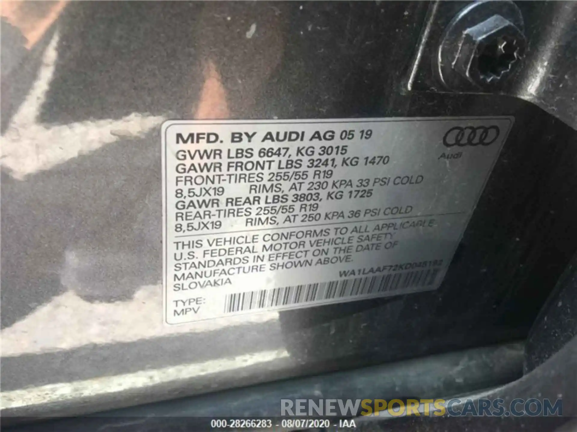 1 Photograph of a damaged car WA1LAAF72KD045192 AUDI Q7 2019