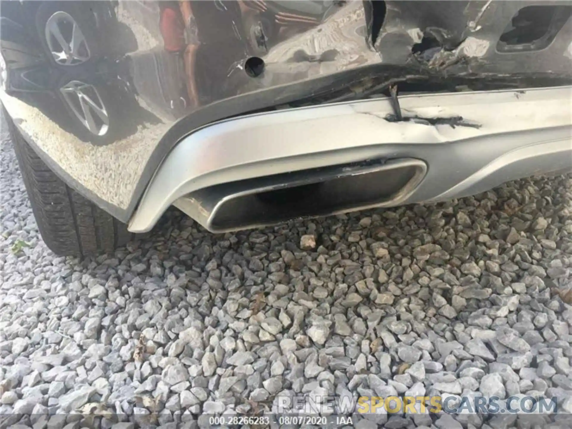 8 Photograph of a damaged car WA1LAAF72KD045192 AUDI Q7 2019