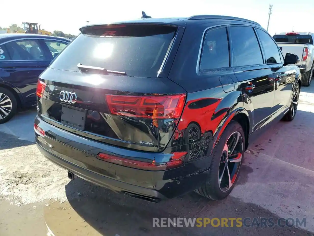 4 Photograph of a damaged car WA1LAAF72KD045516 AUDI Q7 2019