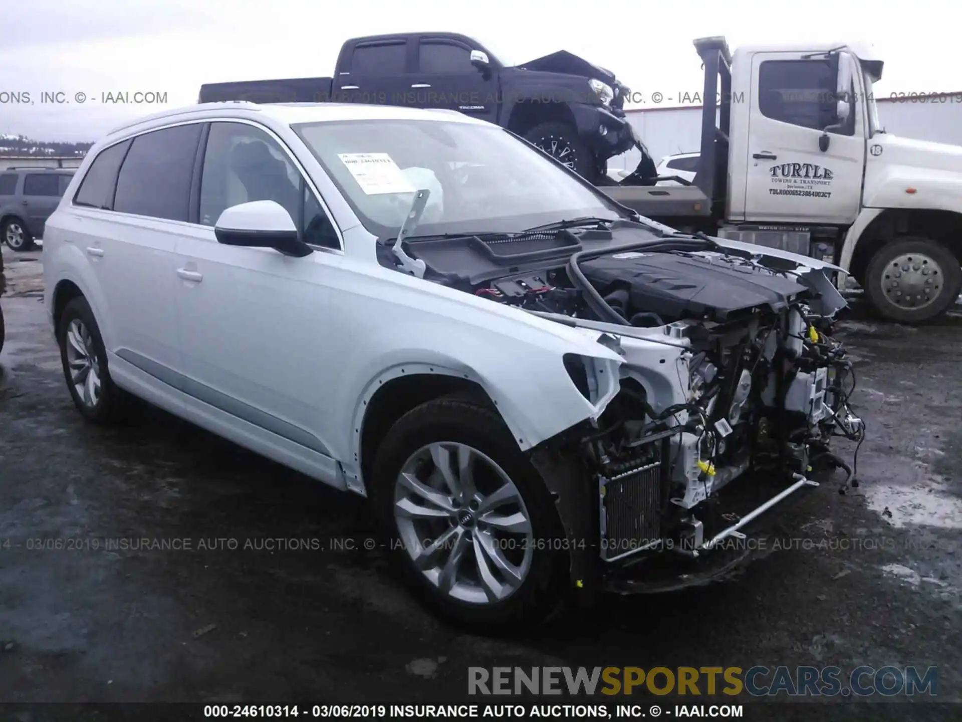 1 Photograph of a damaged car WA1LAAF73KD004019 AUDI Q7 2019