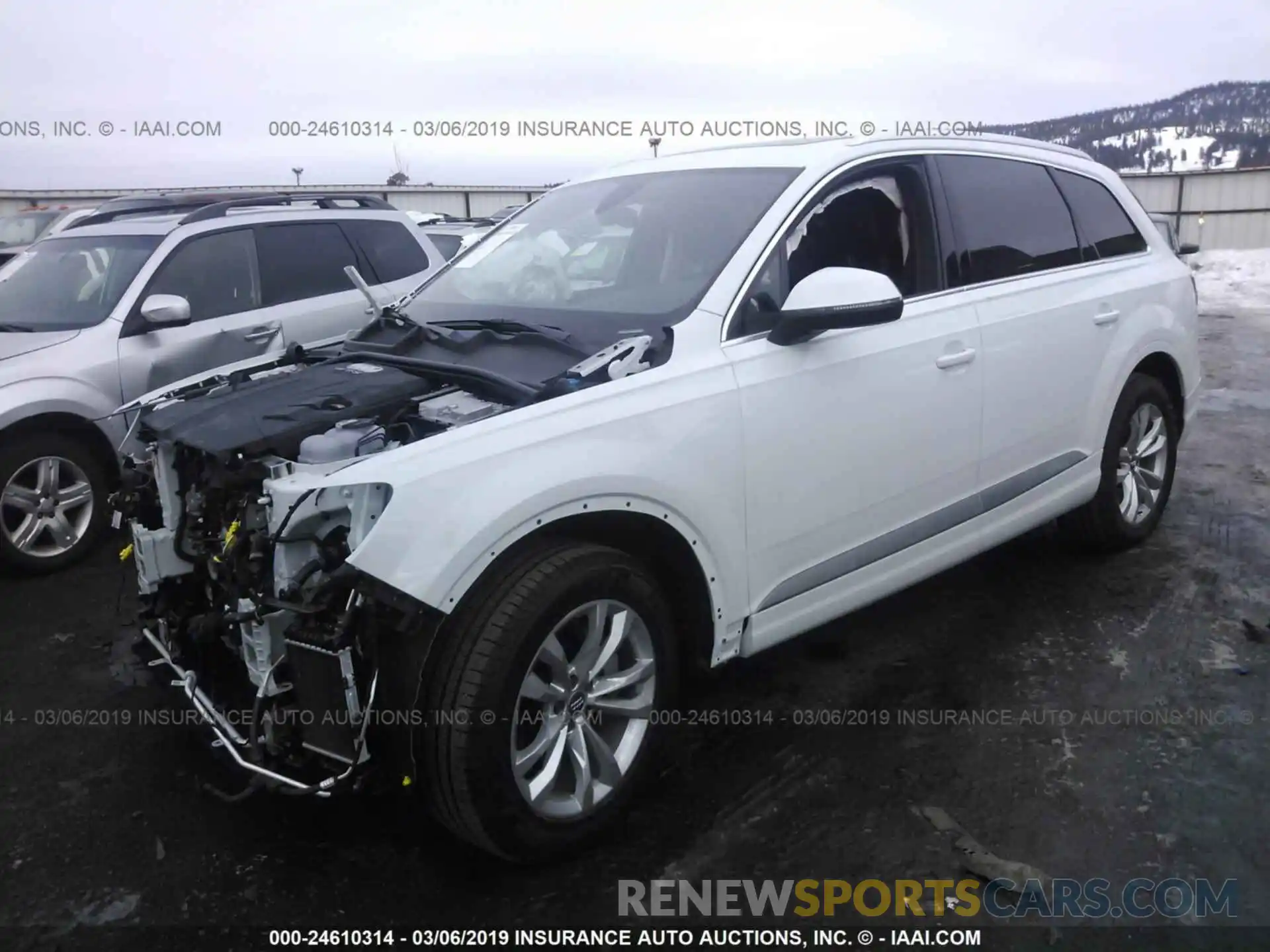 2 Photograph of a damaged car WA1LAAF73KD004019 AUDI Q7 2019