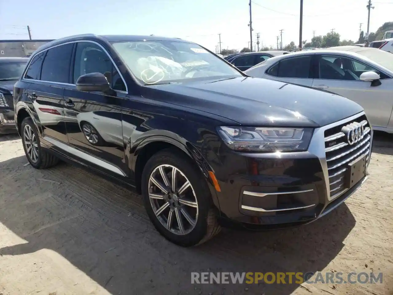 1 Photograph of a damaged car WA1LAAF73KD010886 AUDI Q7 2019