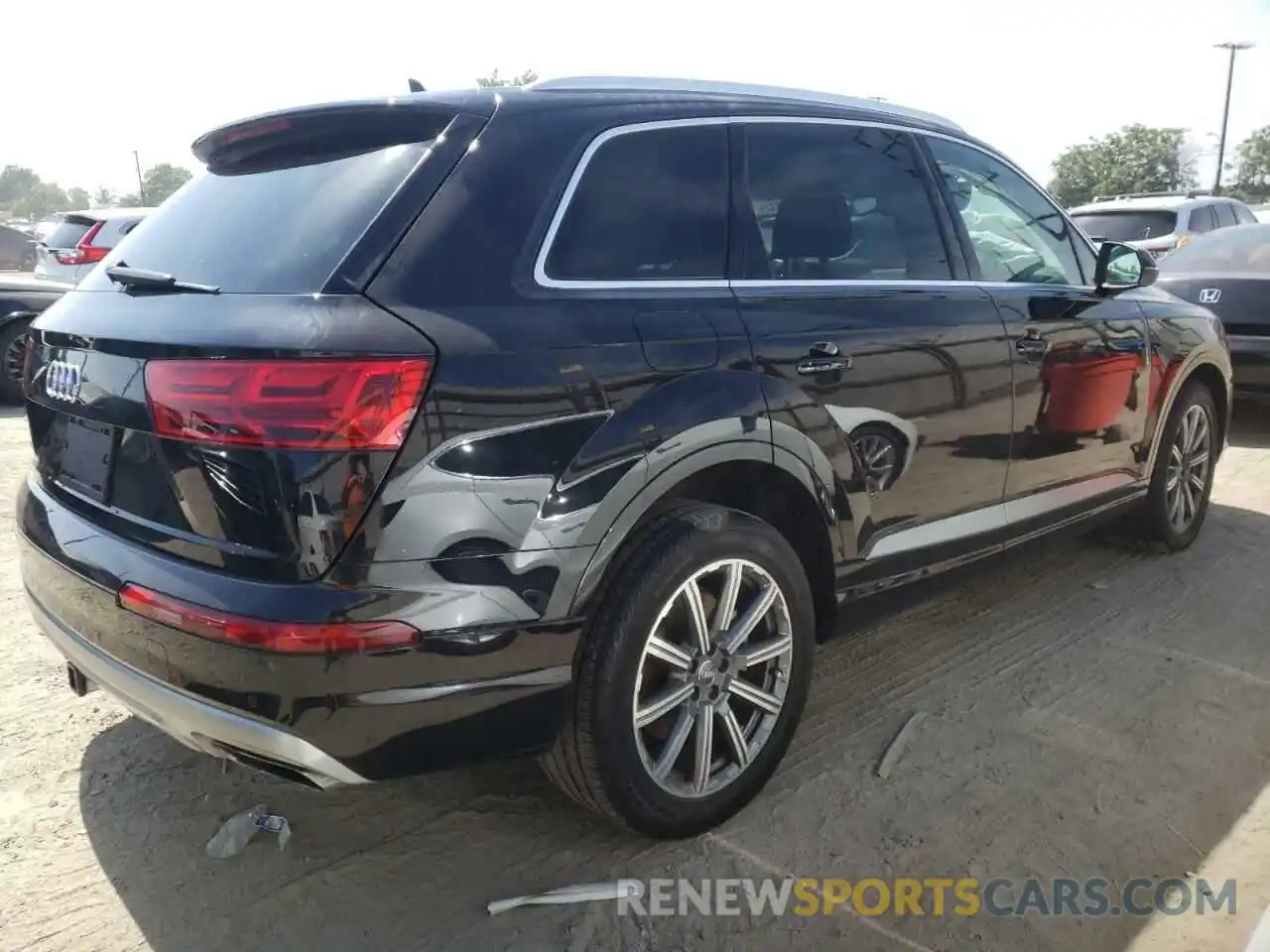 4 Photograph of a damaged car WA1LAAF73KD010886 AUDI Q7 2019