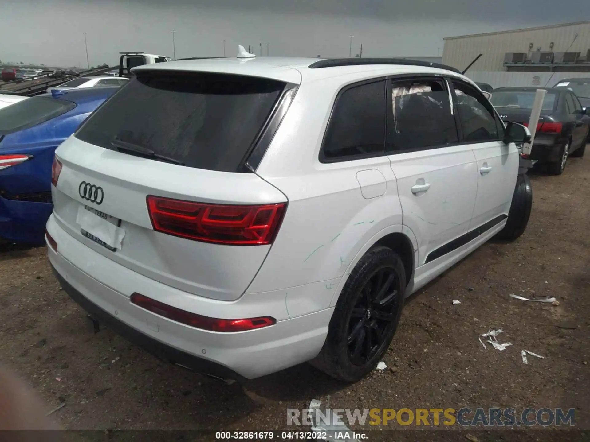 4 Photograph of a damaged car WA1LAAF73KD011732 AUDI Q7 2019