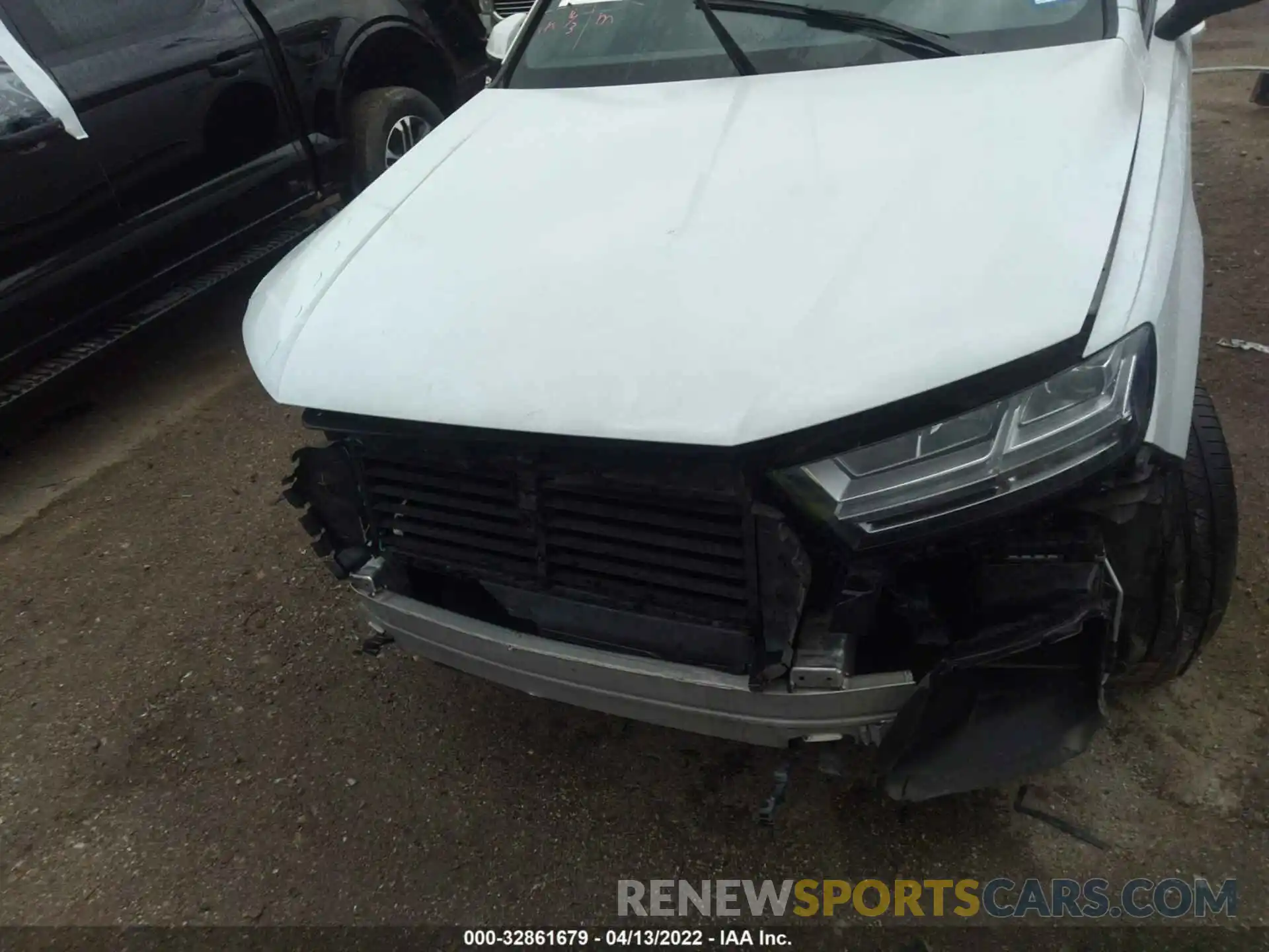 6 Photograph of a damaged car WA1LAAF73KD011732 AUDI Q7 2019