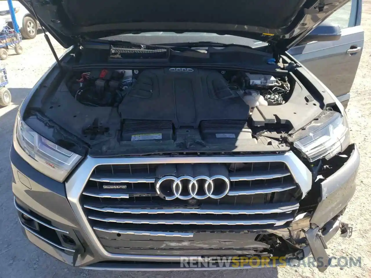 7 Photograph of a damaged car WA1LAAF73KD014307 AUDI Q7 2019