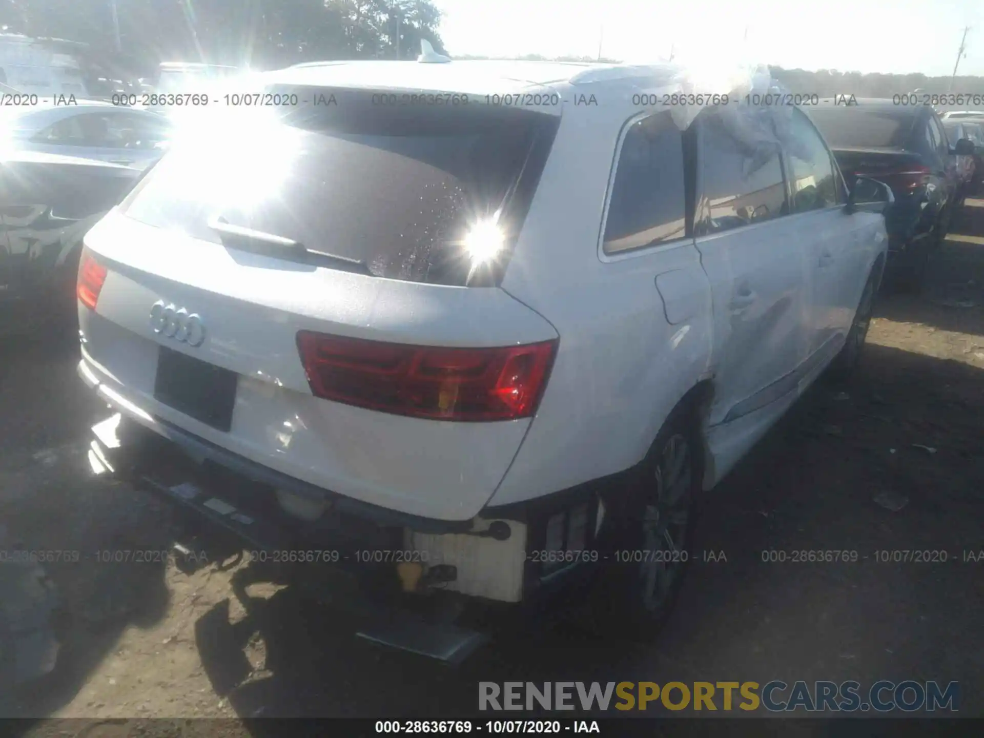 4 Photograph of a damaged car WA1LAAF73KD021208 AUDI Q7 2019