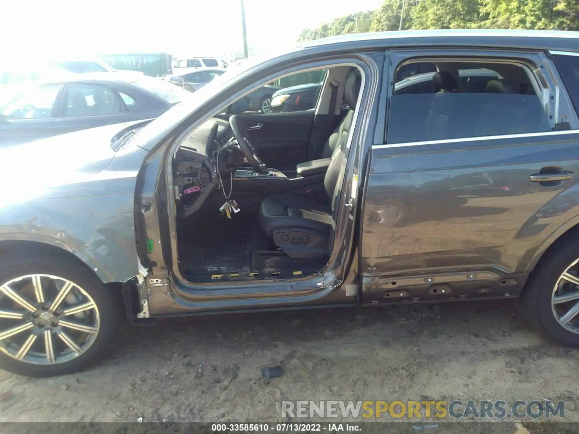 6 Photograph of a damaged car WA1LAAF73KD023976 AUDI Q7 2019