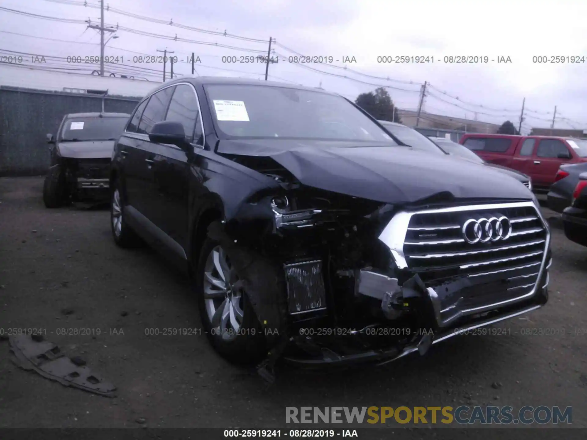 1 Photograph of a damaged car WA1LAAF73KD035724 AUDI Q7 2019