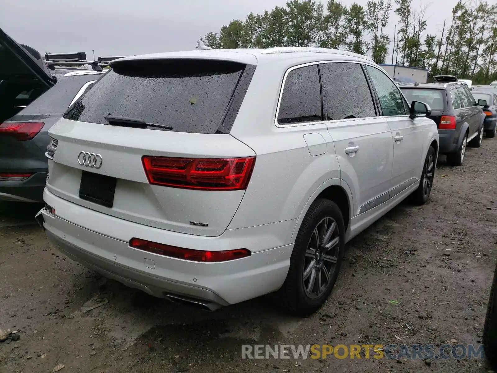 4 Photograph of a damaged car WA1LAAF73KD041605 AUDI Q7 2019