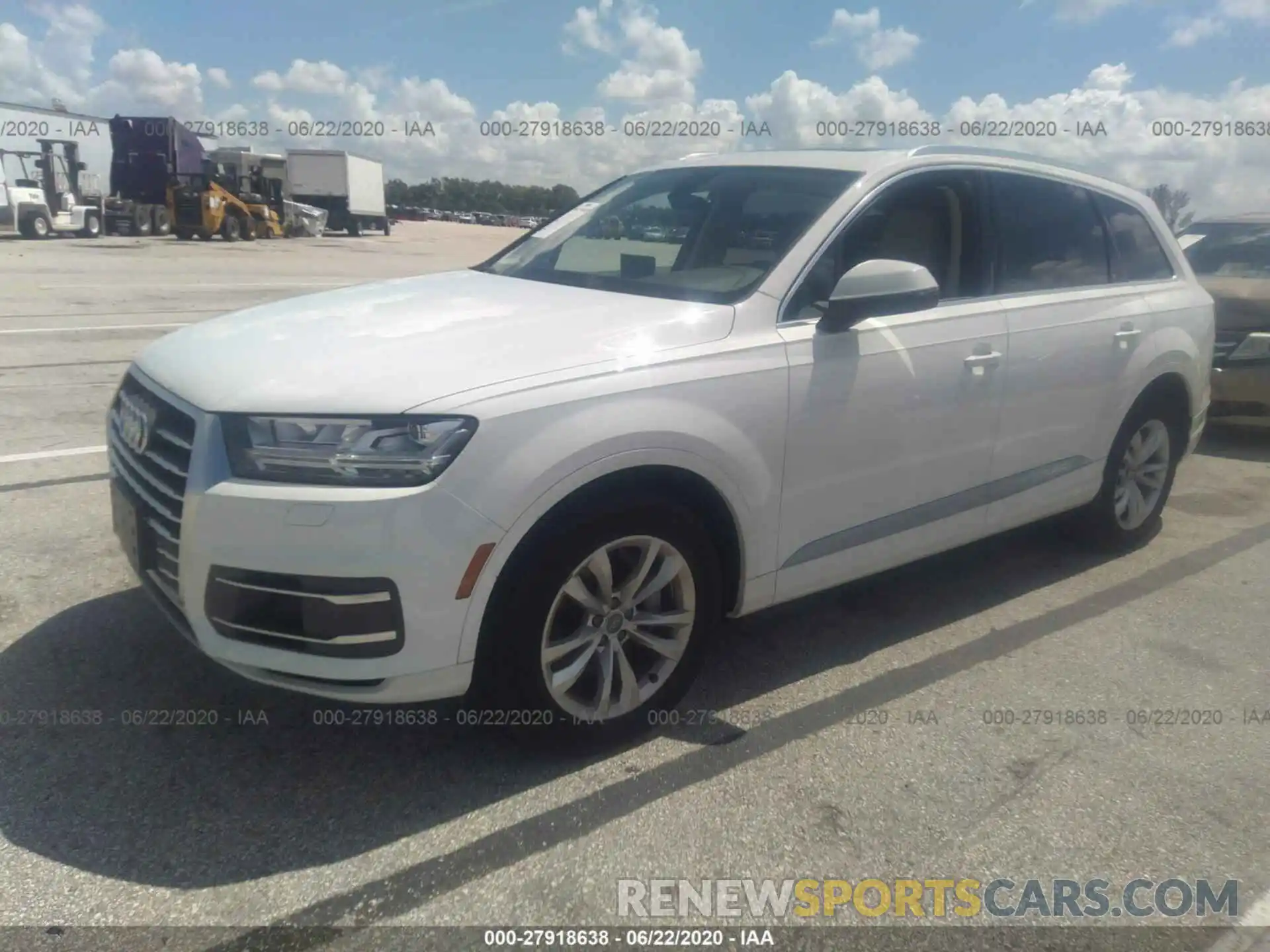 2 Photograph of a damaged car WA1LAAF73KD044438 AUDI Q7 2019