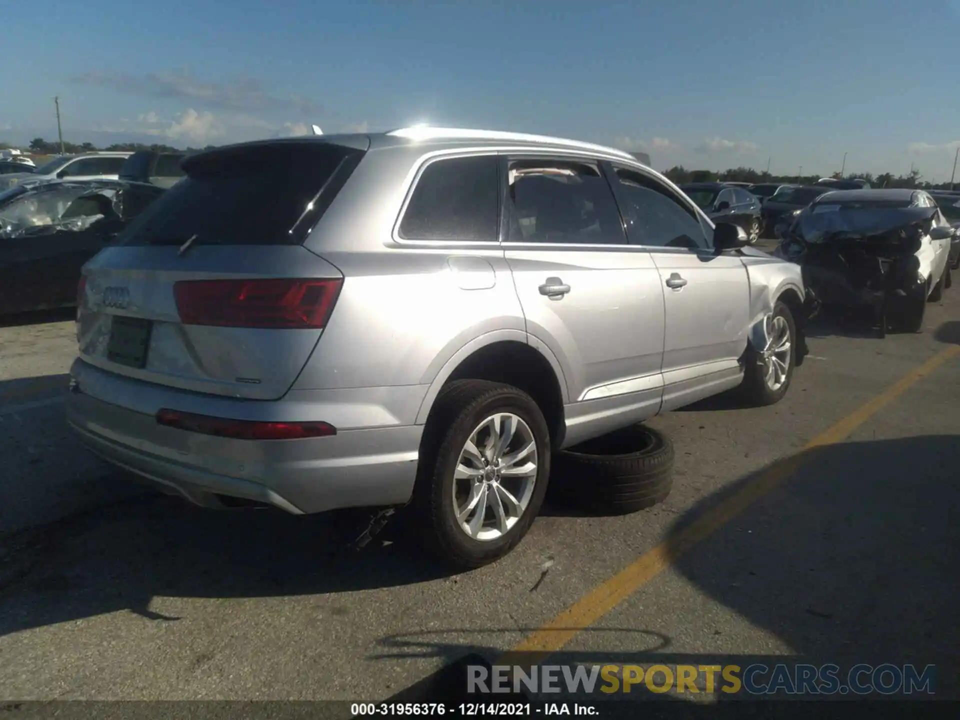 4 Photograph of a damaged car WA1LAAF73KD044519 AUDI Q7 2019