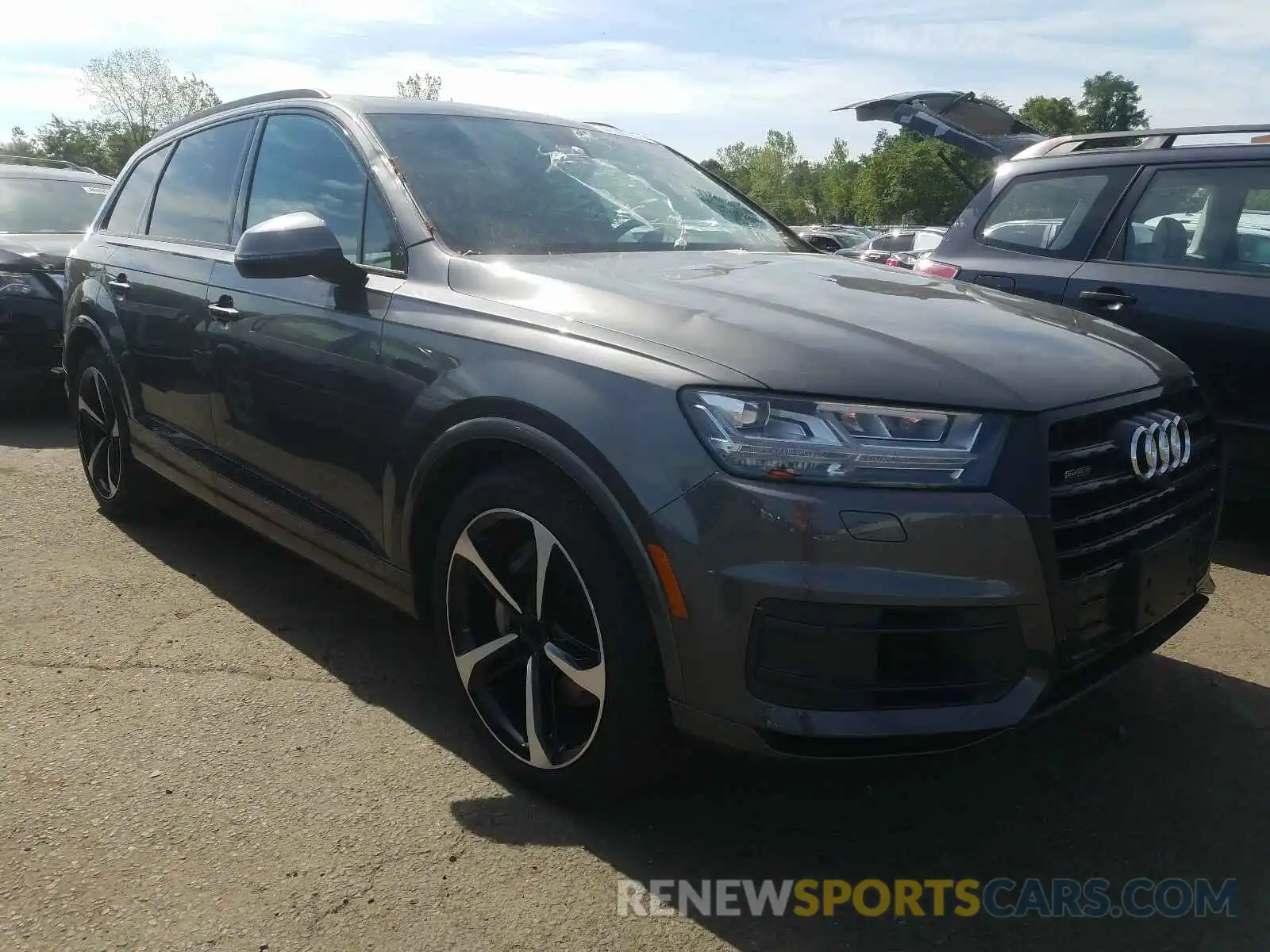 1 Photograph of a damaged car WA1LAAF73KD048439 AUDI Q7 2019