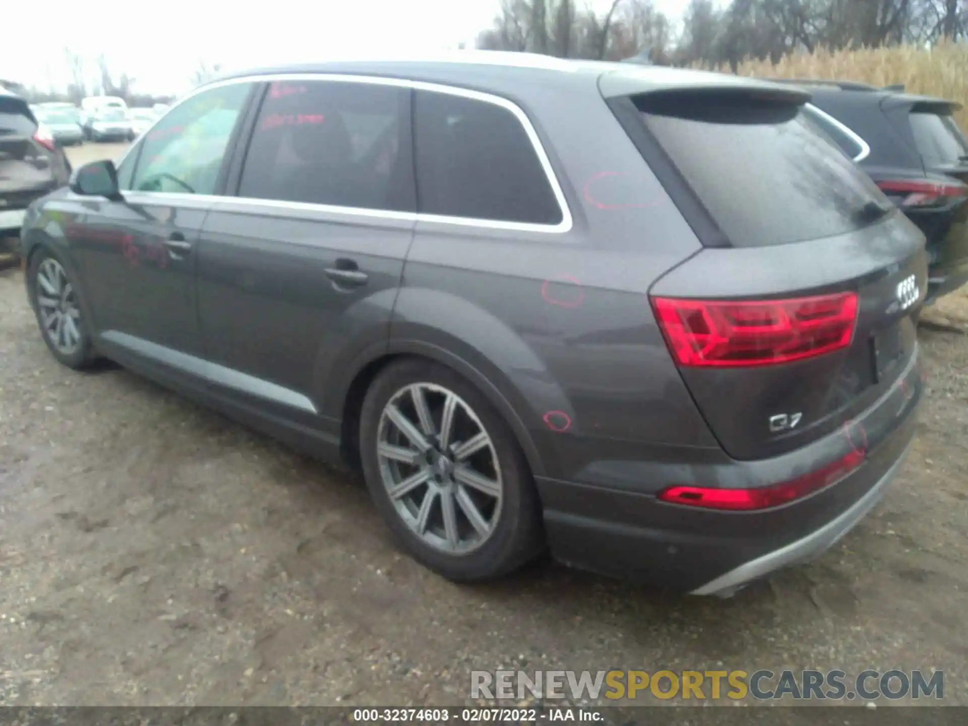 3 Photograph of a damaged car WA1LAAF73KD048781 AUDI Q7 2019