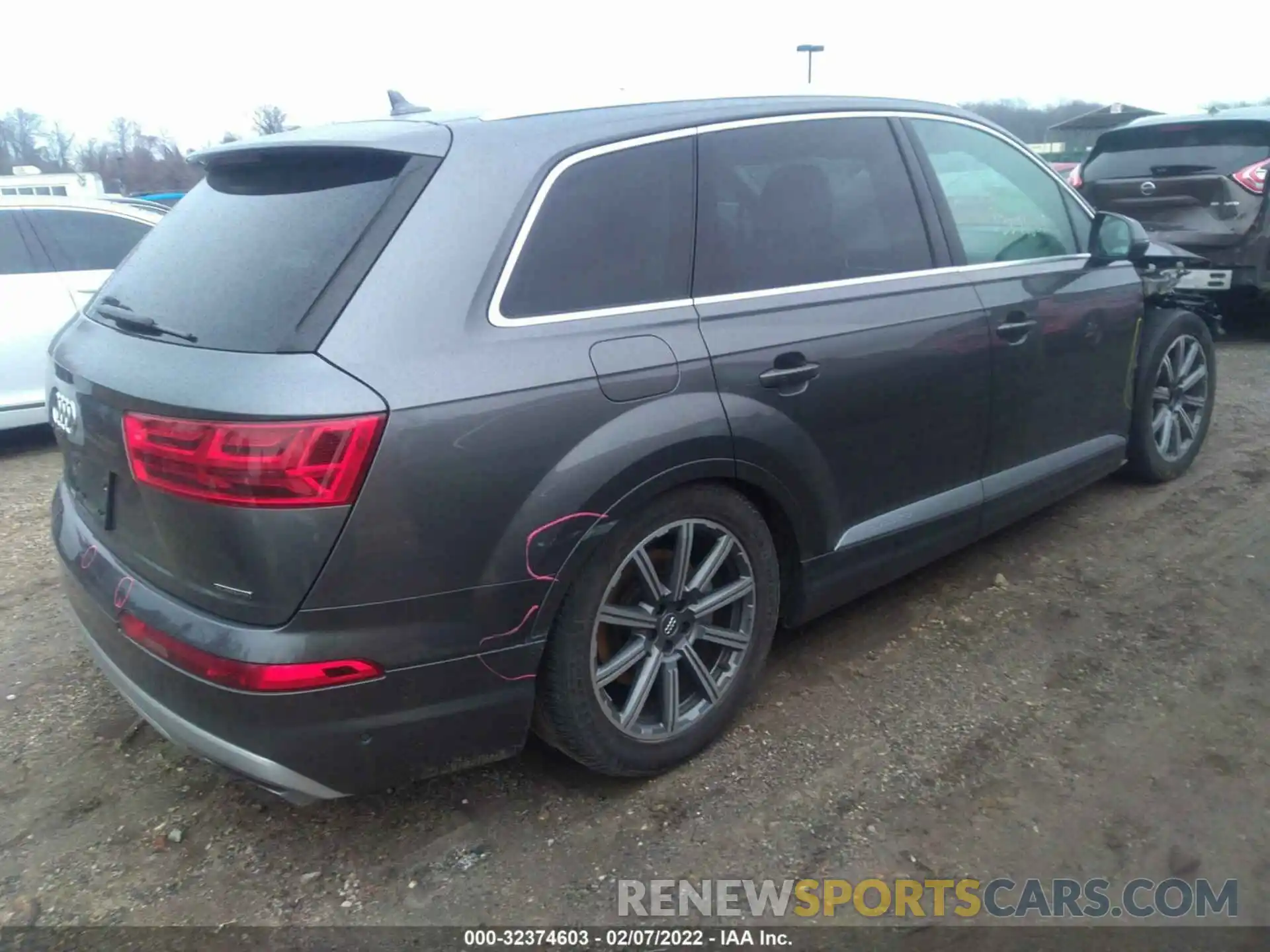 4 Photograph of a damaged car WA1LAAF73KD048781 AUDI Q7 2019