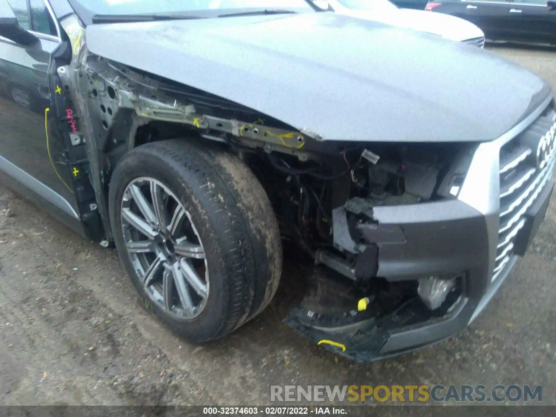 6 Photograph of a damaged car WA1LAAF73KD048781 AUDI Q7 2019