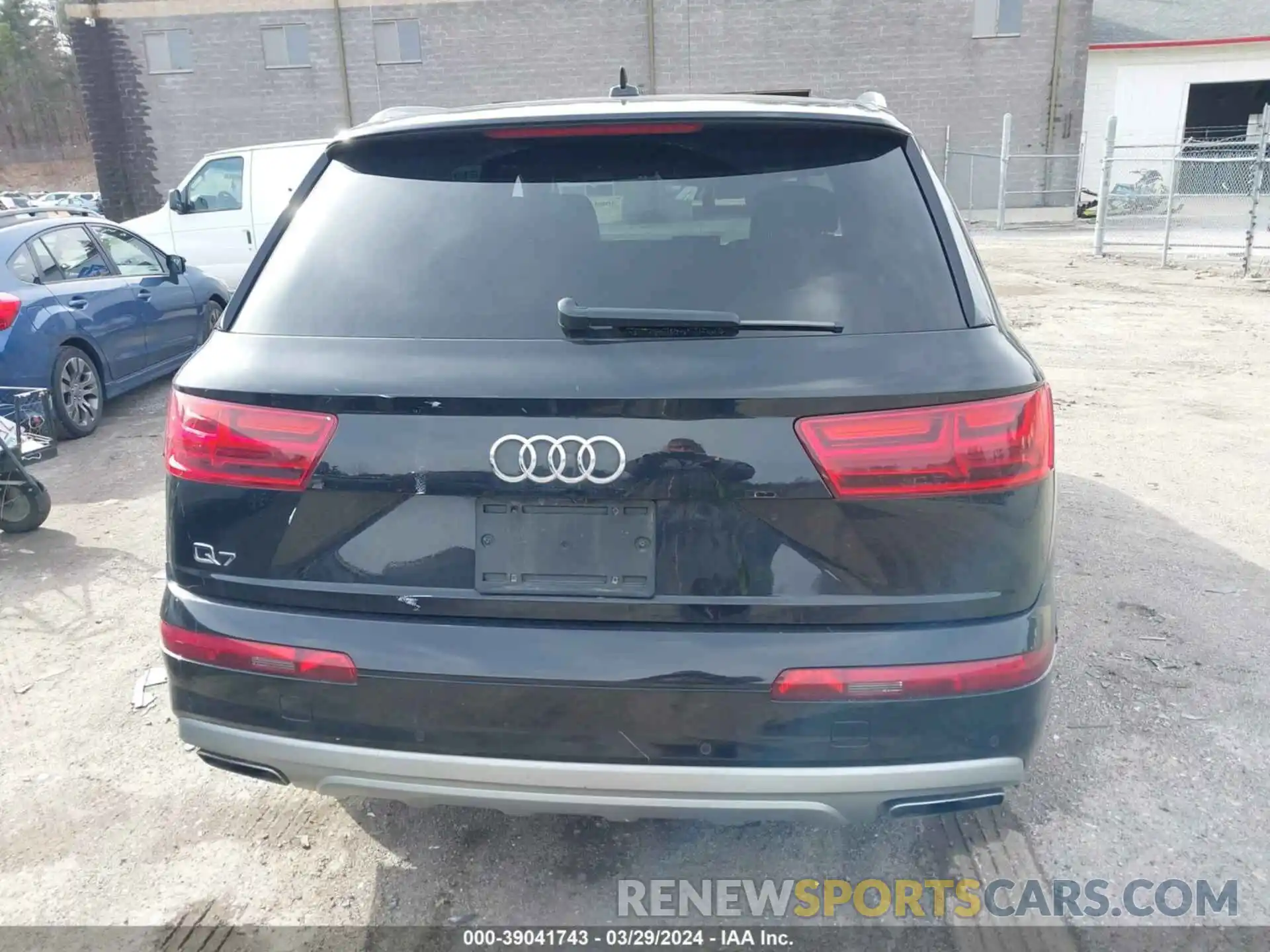 16 Photograph of a damaged car WA1LAAF74KD000805 AUDI Q7 2019