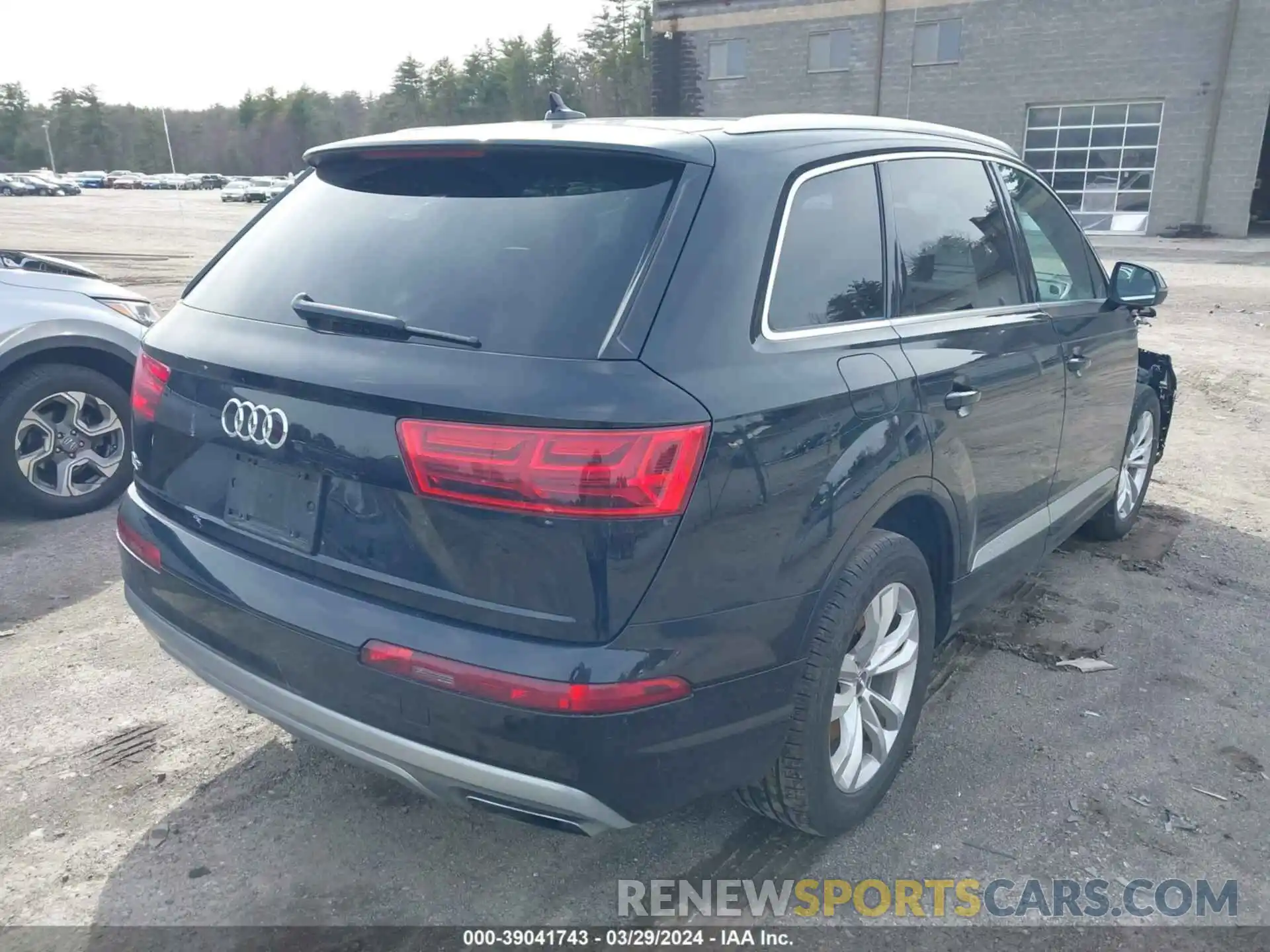 4 Photograph of a damaged car WA1LAAF74KD000805 AUDI Q7 2019