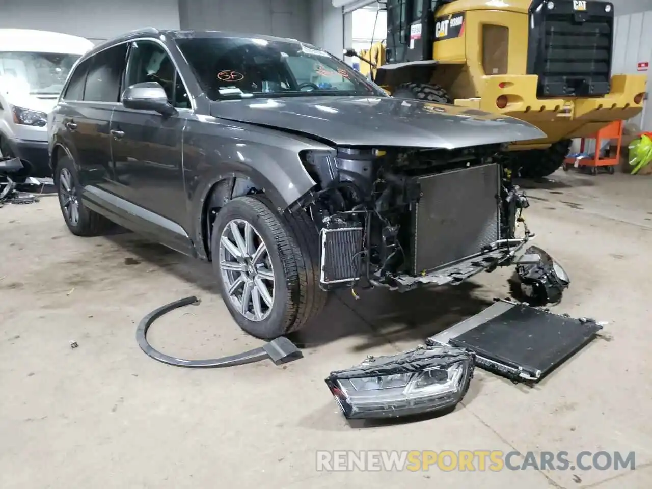 1 Photograph of a damaged car WA1LAAF74KD001355 AUDI Q7 2019