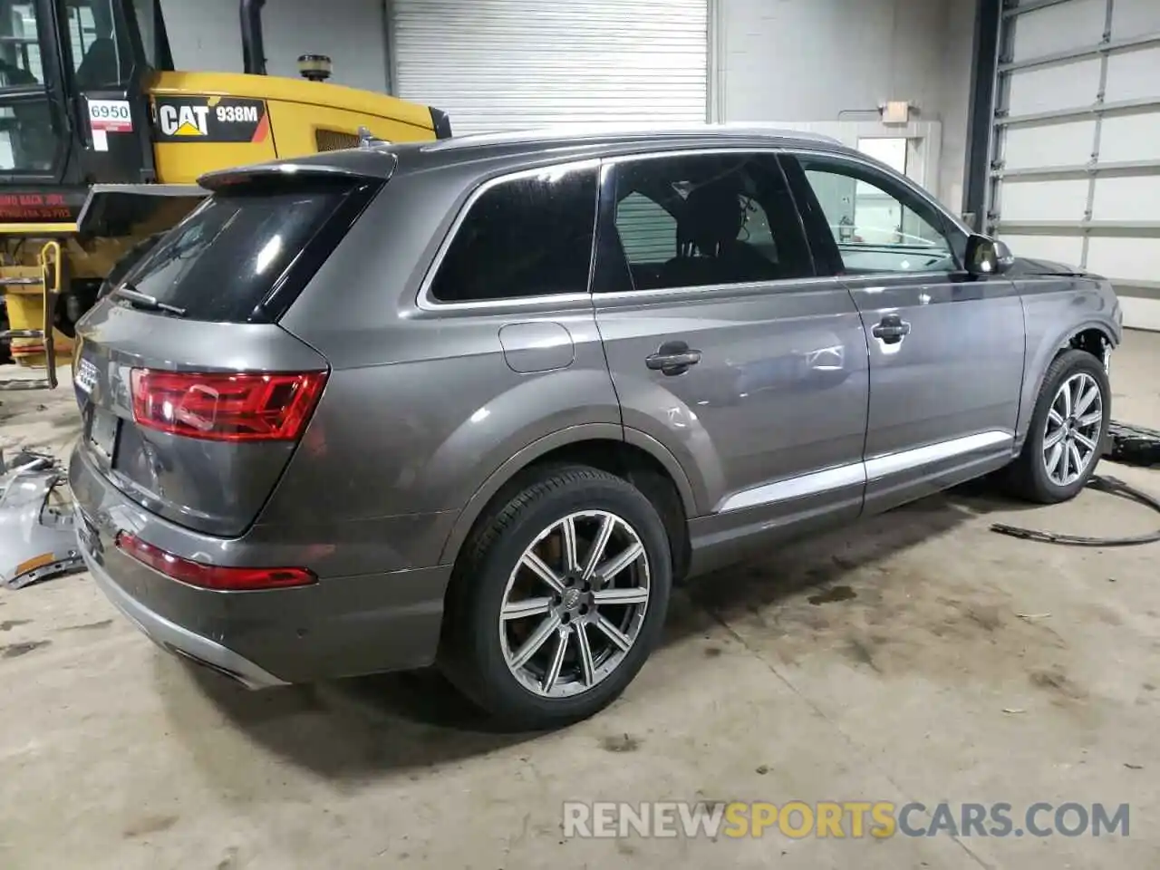 4 Photograph of a damaged car WA1LAAF74KD001355 AUDI Q7 2019