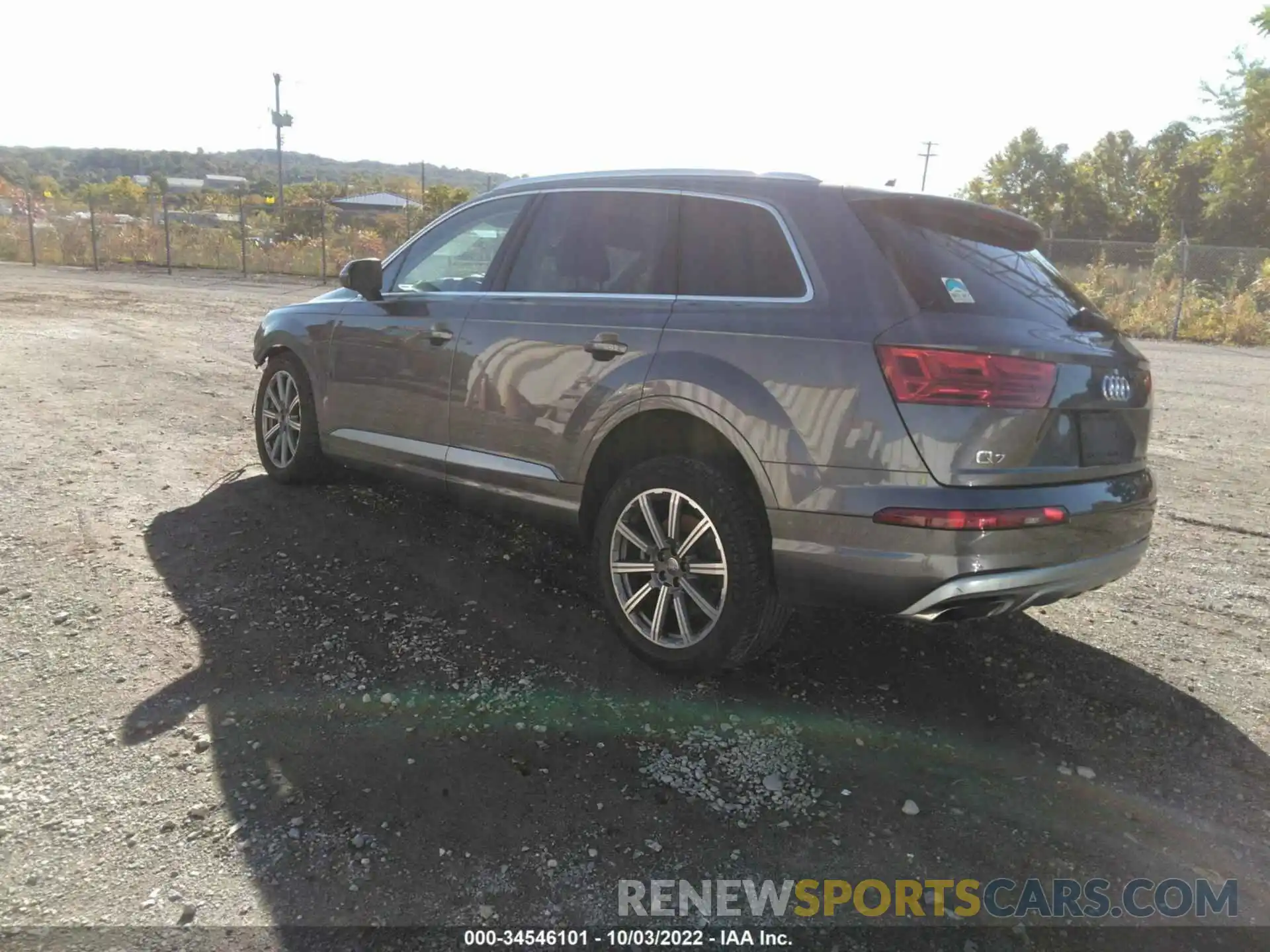 3 Photograph of a damaged car WA1LAAF74KD001890 AUDI Q7 2019