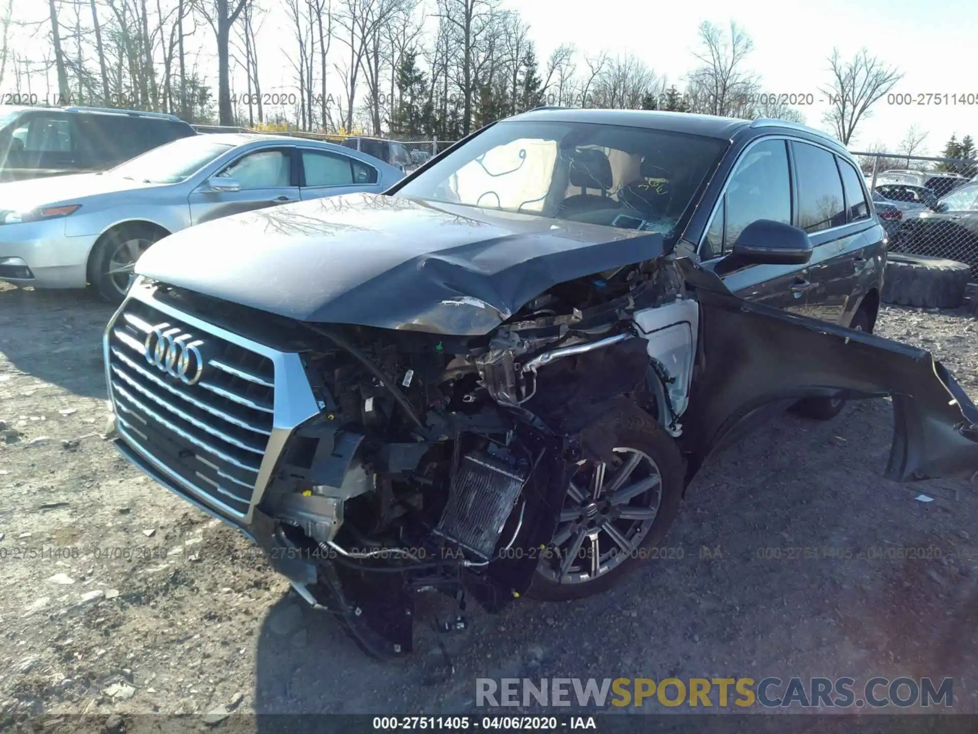 2 Photograph of a damaged car WA1LAAF74KD032590 AUDI Q7 2019