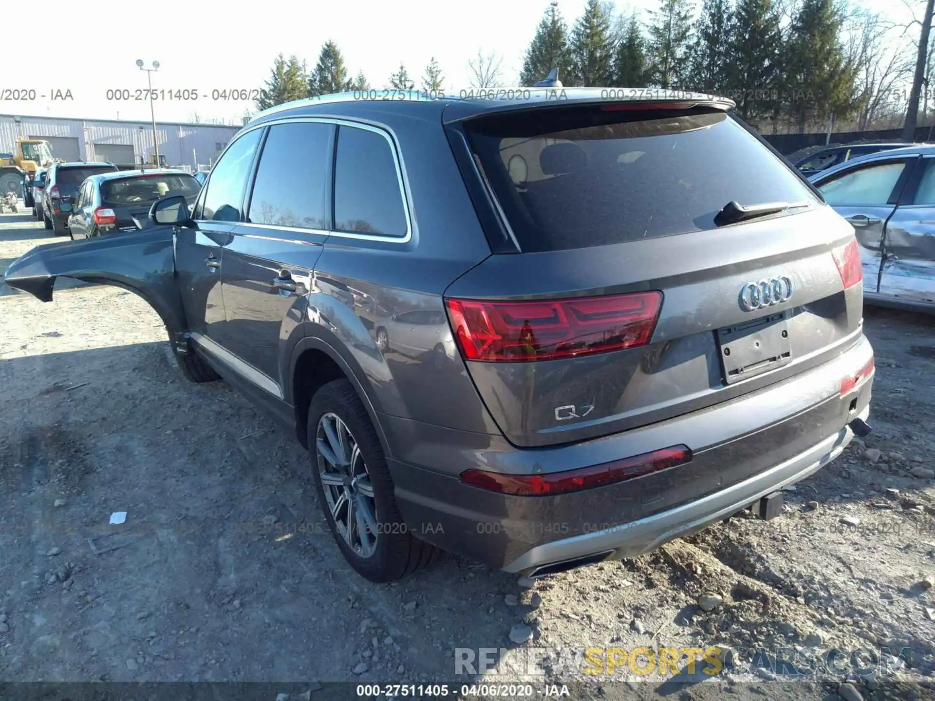 3 Photograph of a damaged car WA1LAAF74KD032590 AUDI Q7 2019