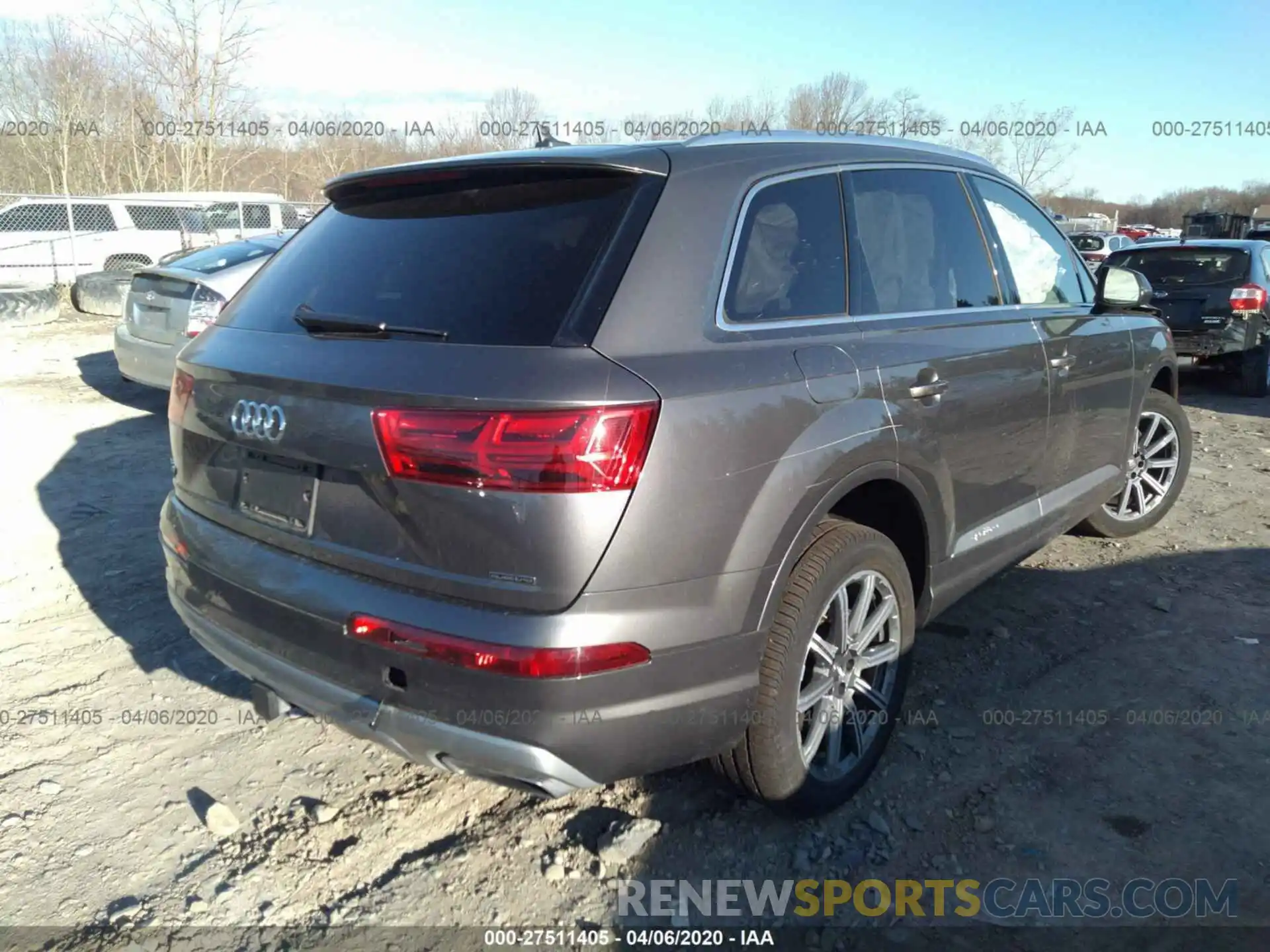 4 Photograph of a damaged car WA1LAAF74KD032590 AUDI Q7 2019