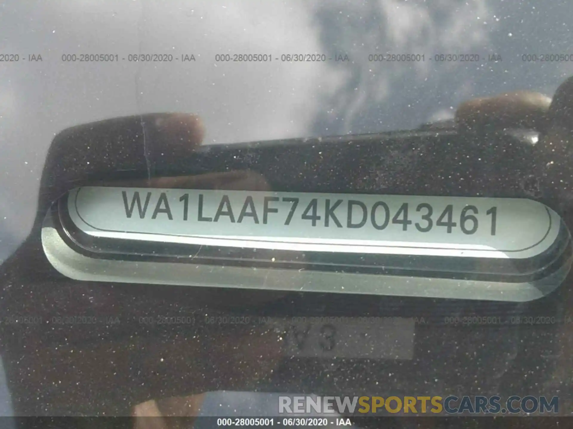 9 Photograph of a damaged car WA1LAAF74KD043461 AUDI Q7 2019
