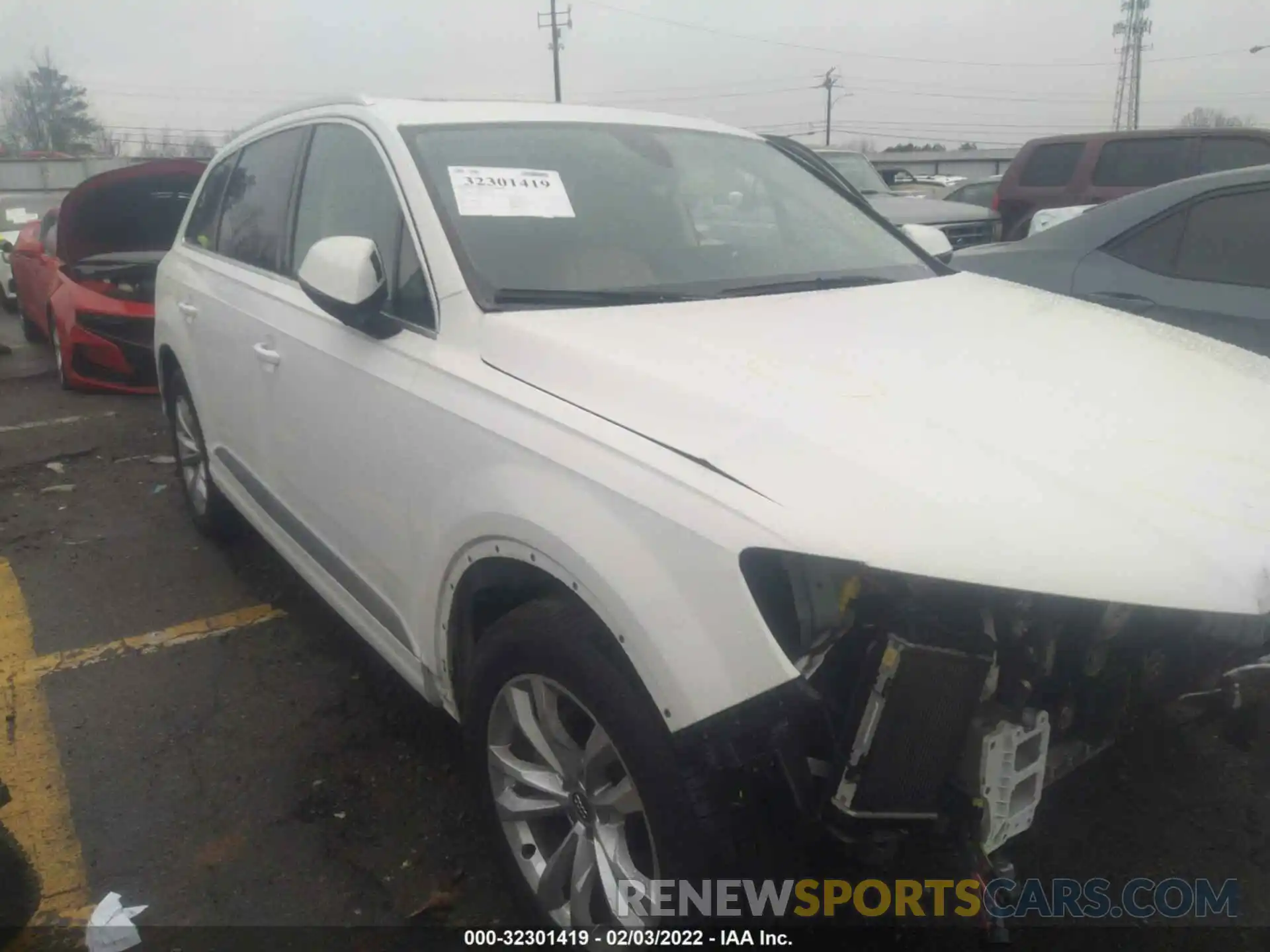 1 Photograph of a damaged car WA1LAAF74KD044285 AUDI Q7 2019