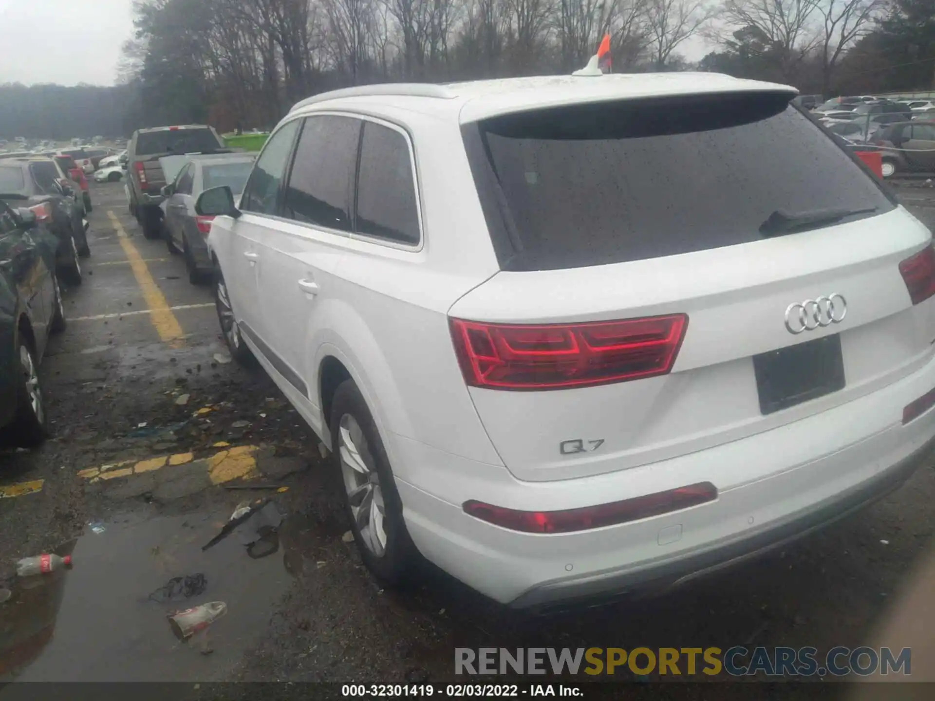 3 Photograph of a damaged car WA1LAAF74KD044285 AUDI Q7 2019