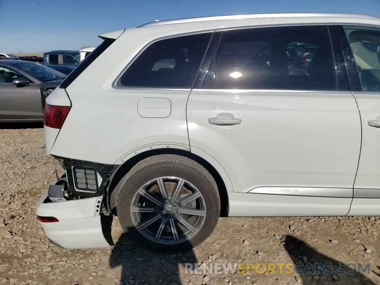 9 Photograph of a damaged car WA1LAAF74KD048806 AUDI Q7 2019