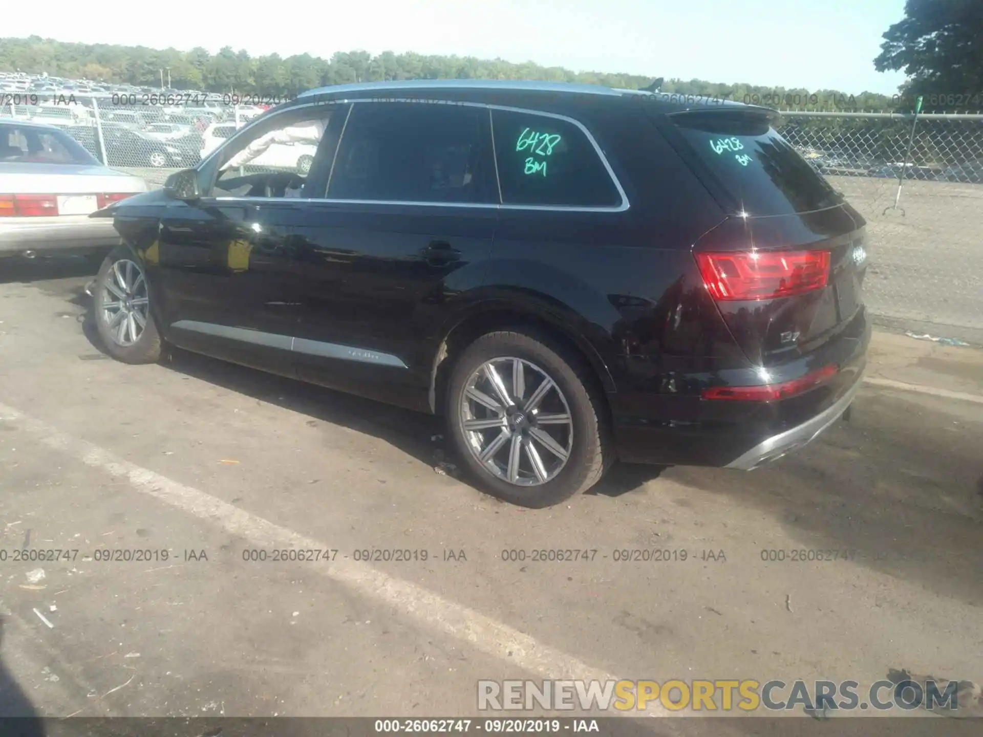 3 Фотография поврежденного автомобиля WA1LAAF75KD002692 AUDI Q7 2019