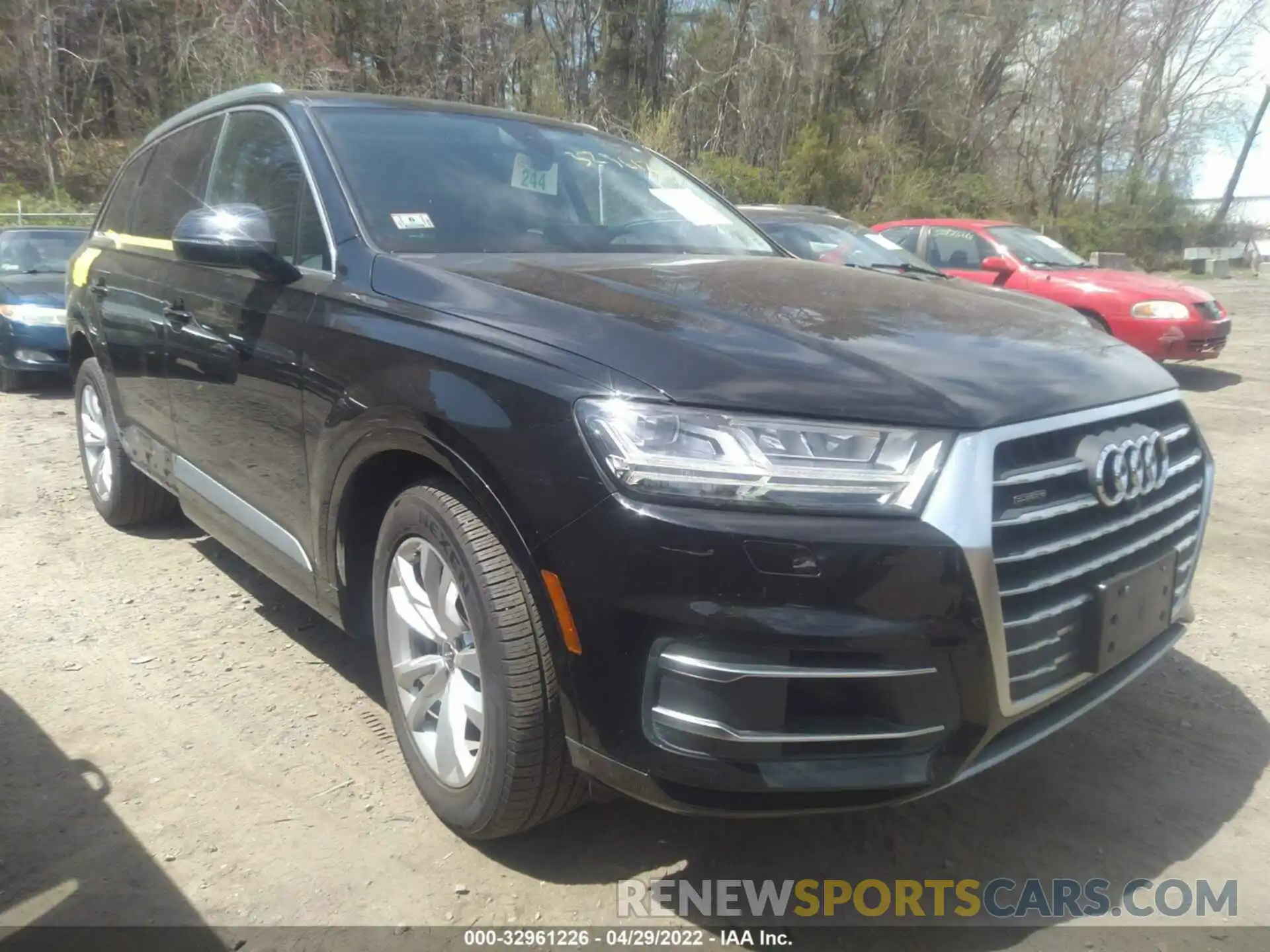 1 Photograph of a damaged car WA1LAAF75KD042402 AUDI Q7 2019