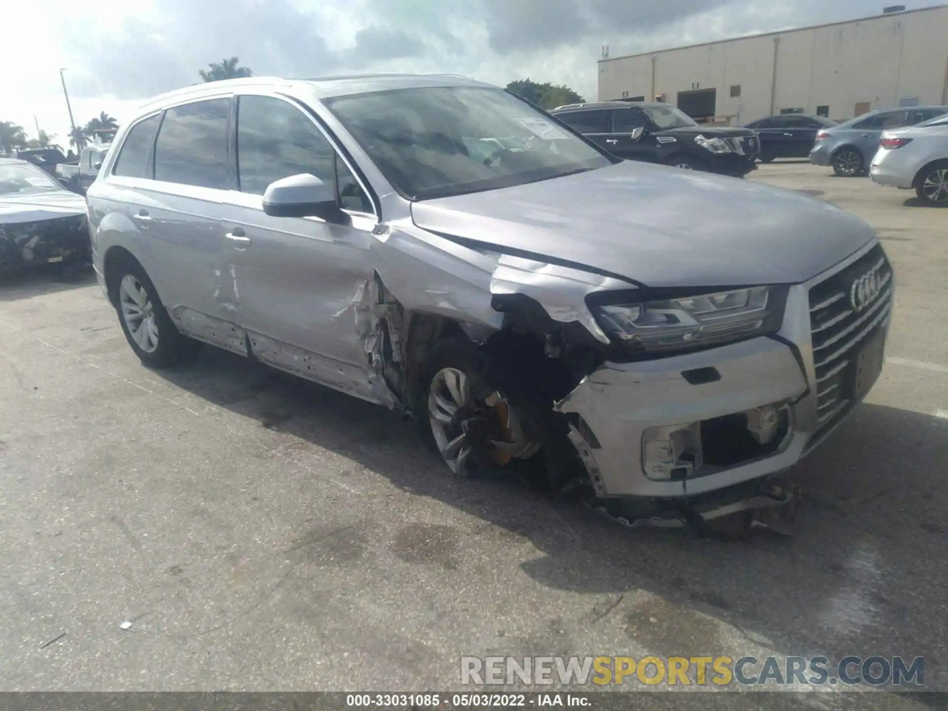 1 Photograph of a damaged car WA1LAAF75KD044280 AUDI Q7 2019